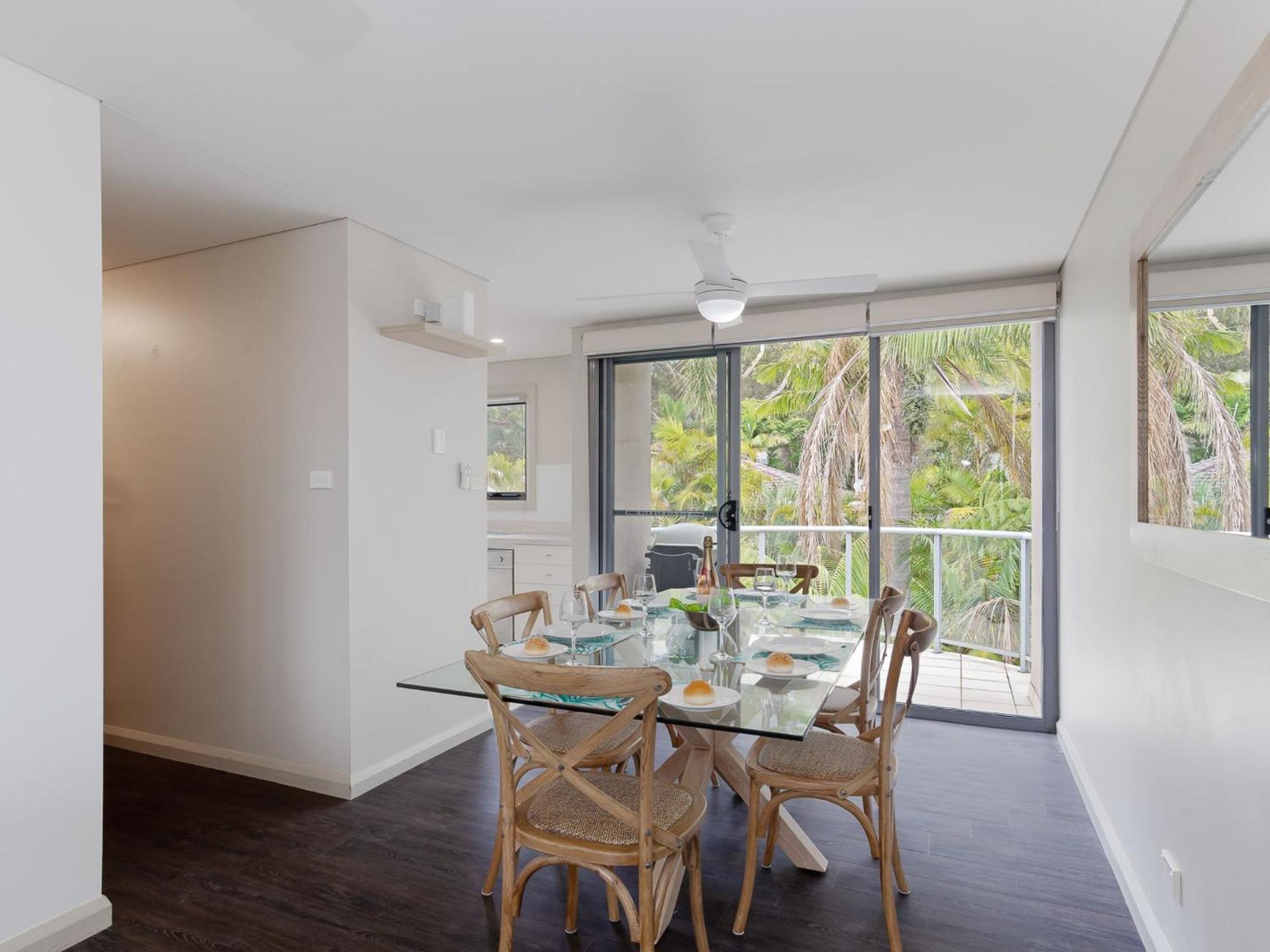 Bayview Apartments 10 42 Stockton St - Stylish apartment with air conditioning and Wi-Fi conveniently located in the heart of Nelson Bay
