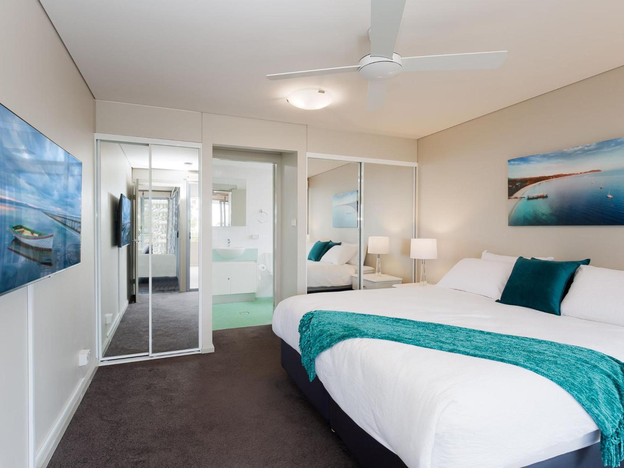 Bayview Apartments 10 42 Stockton St - Stylish apartment with air conditioning and Wi-Fi conveniently located in the heart of Nelson Bay