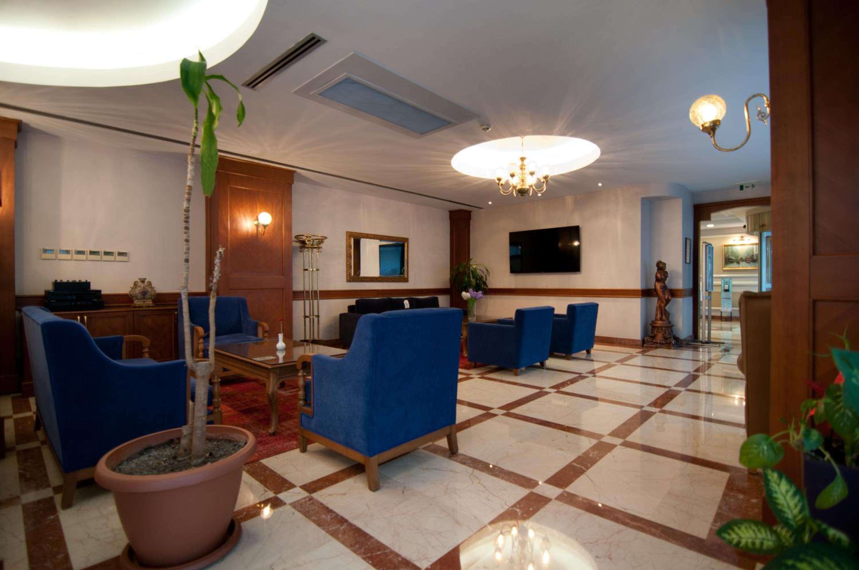 Taksim Metropark Hotel - Image 6
