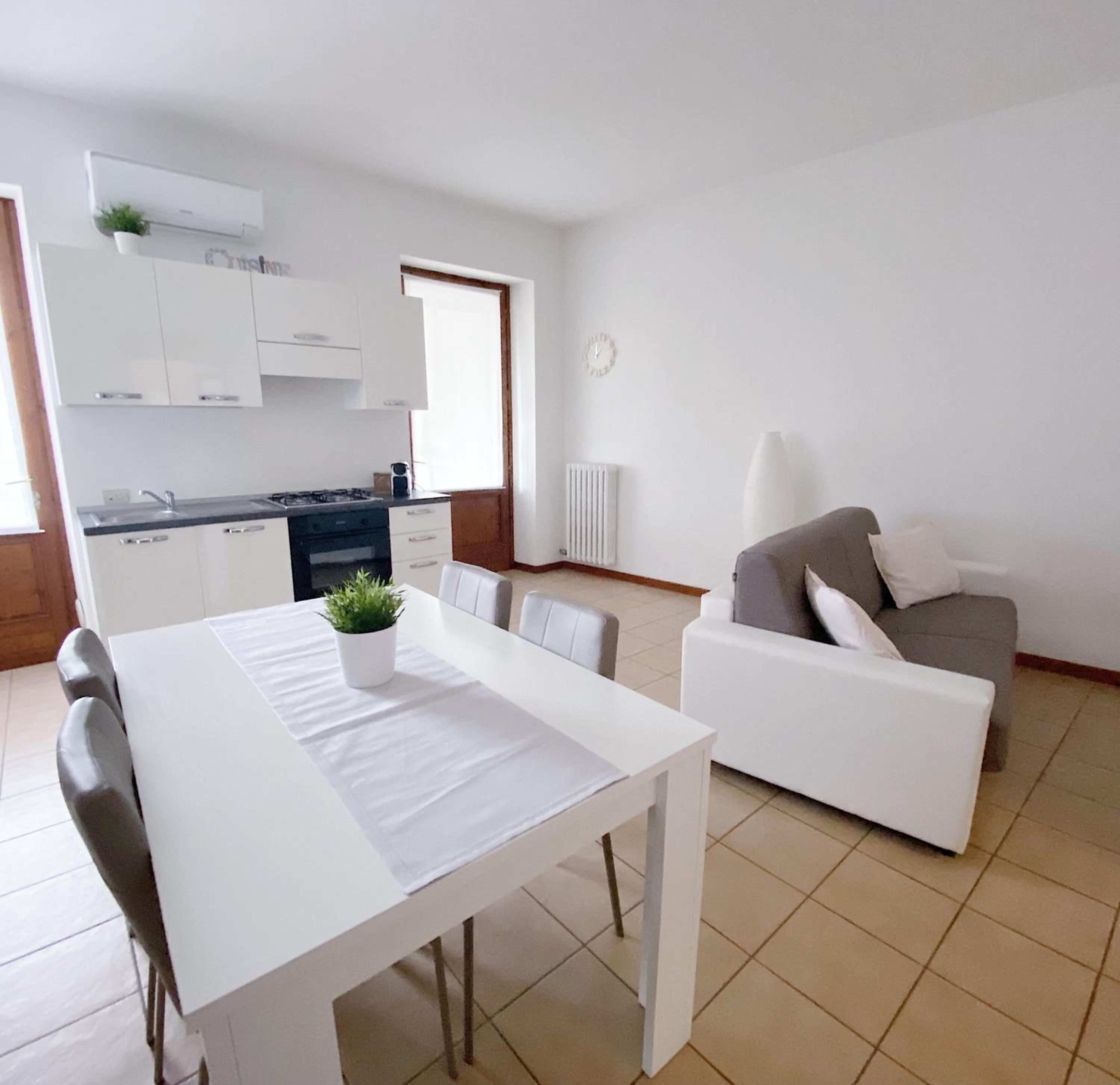 Rose e Tulipani en Negrar — kitchen