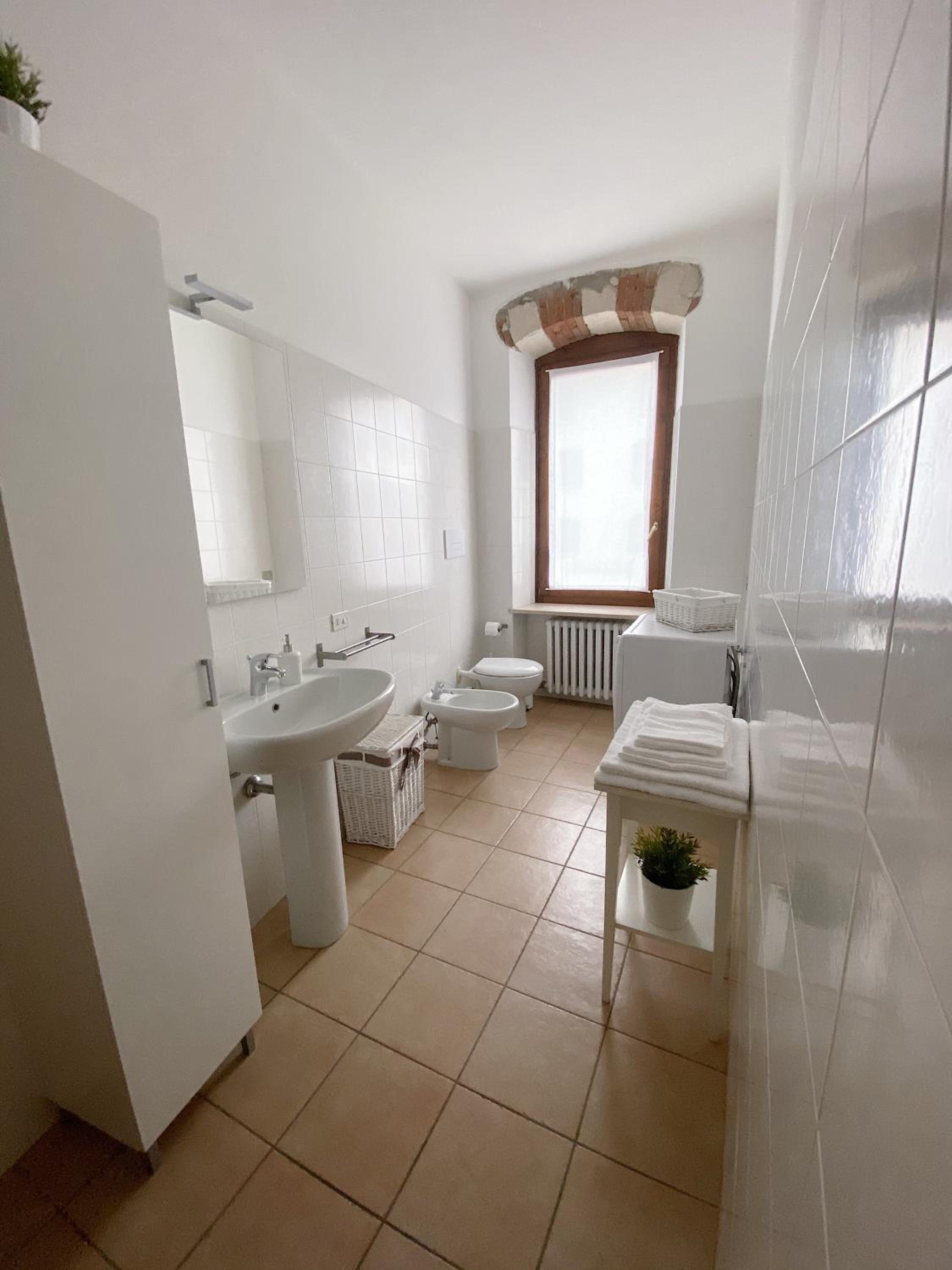 Rose e Tulipani en Negrar — bathroom