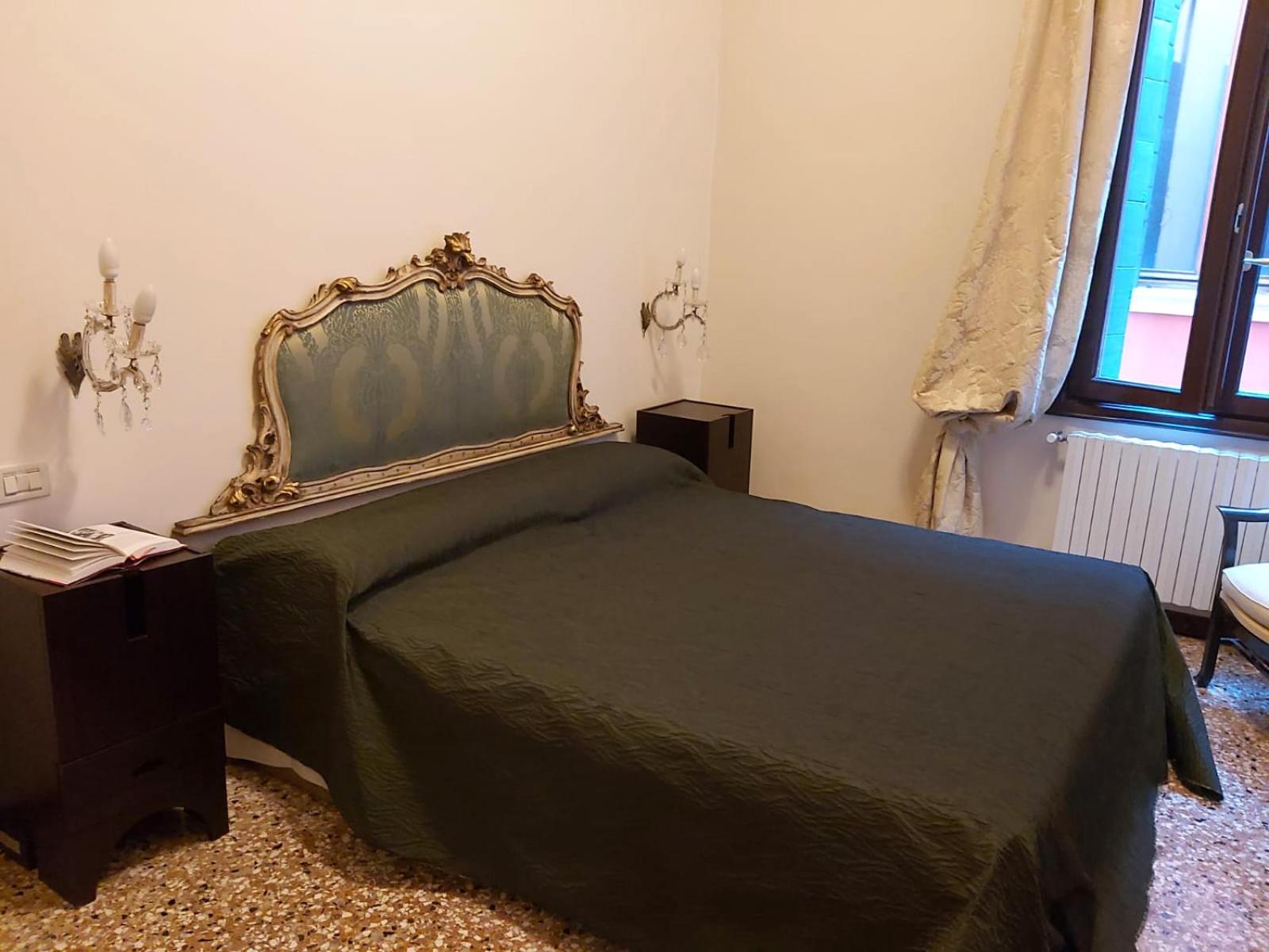 A PRIVATE TERRACE IN THE HEART OF VENICE