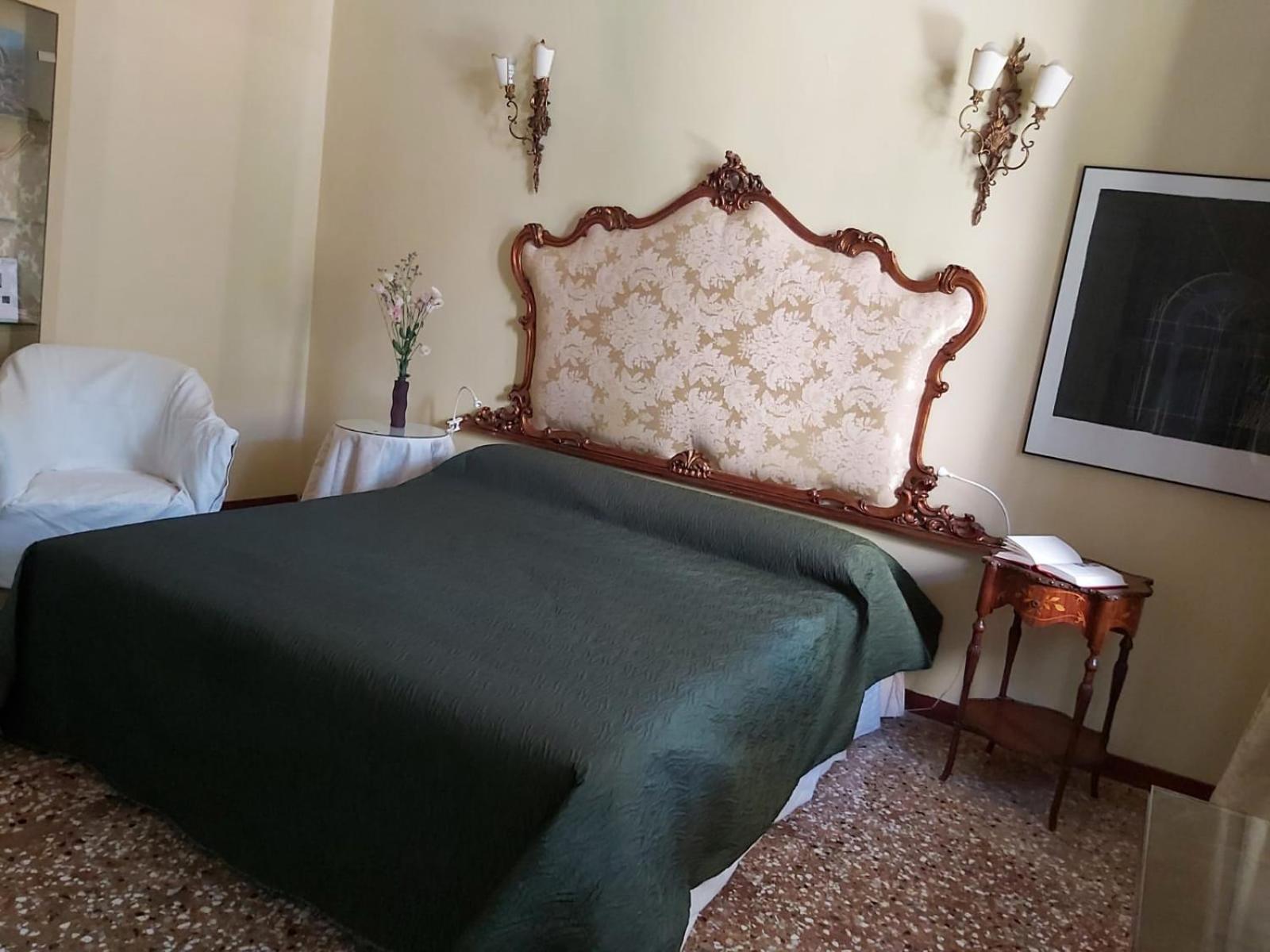A PRIVATE TERRACE IN THE HEART OF VENICE