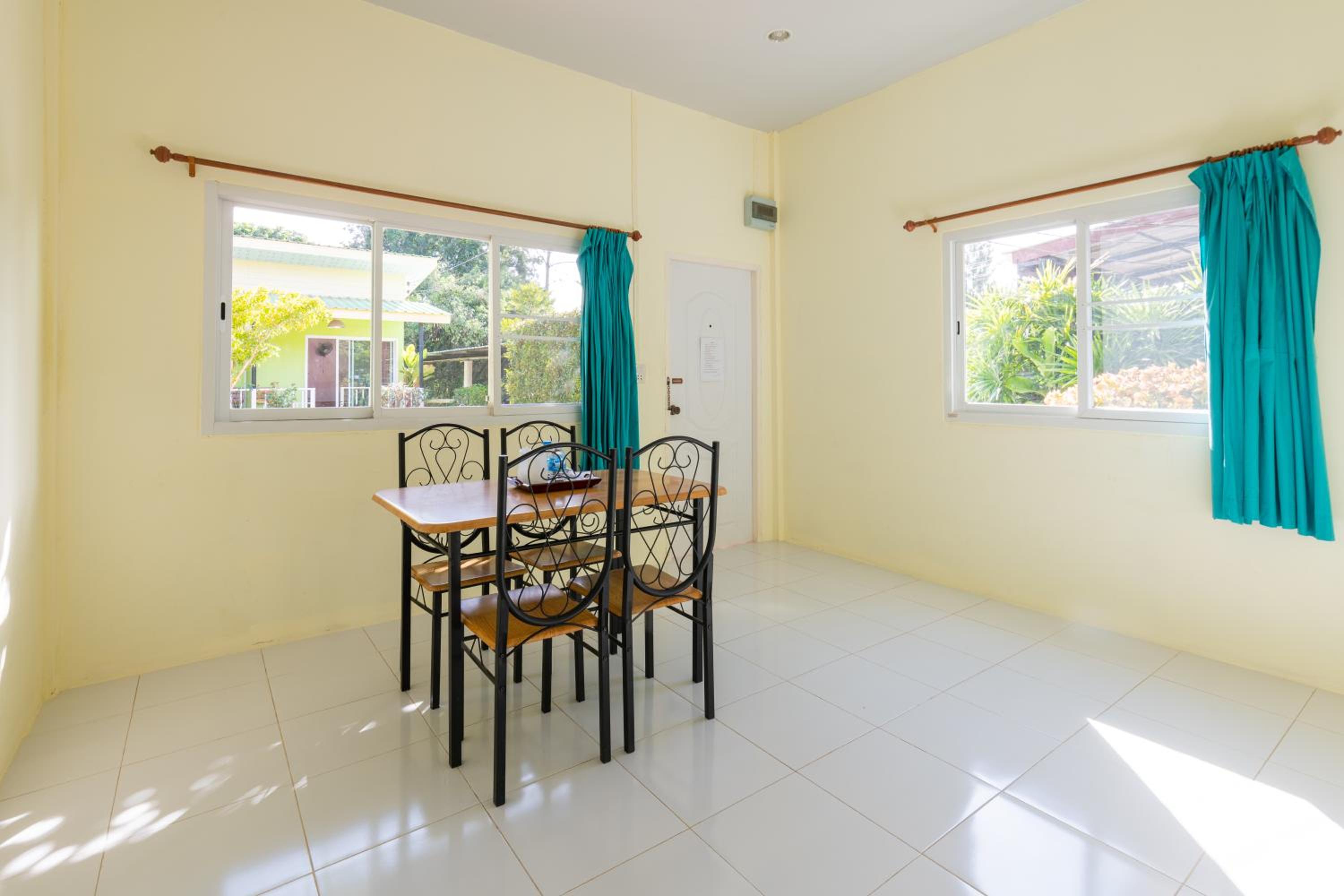 บ้านสวนวารินทร์ รีสอร์ท view 4