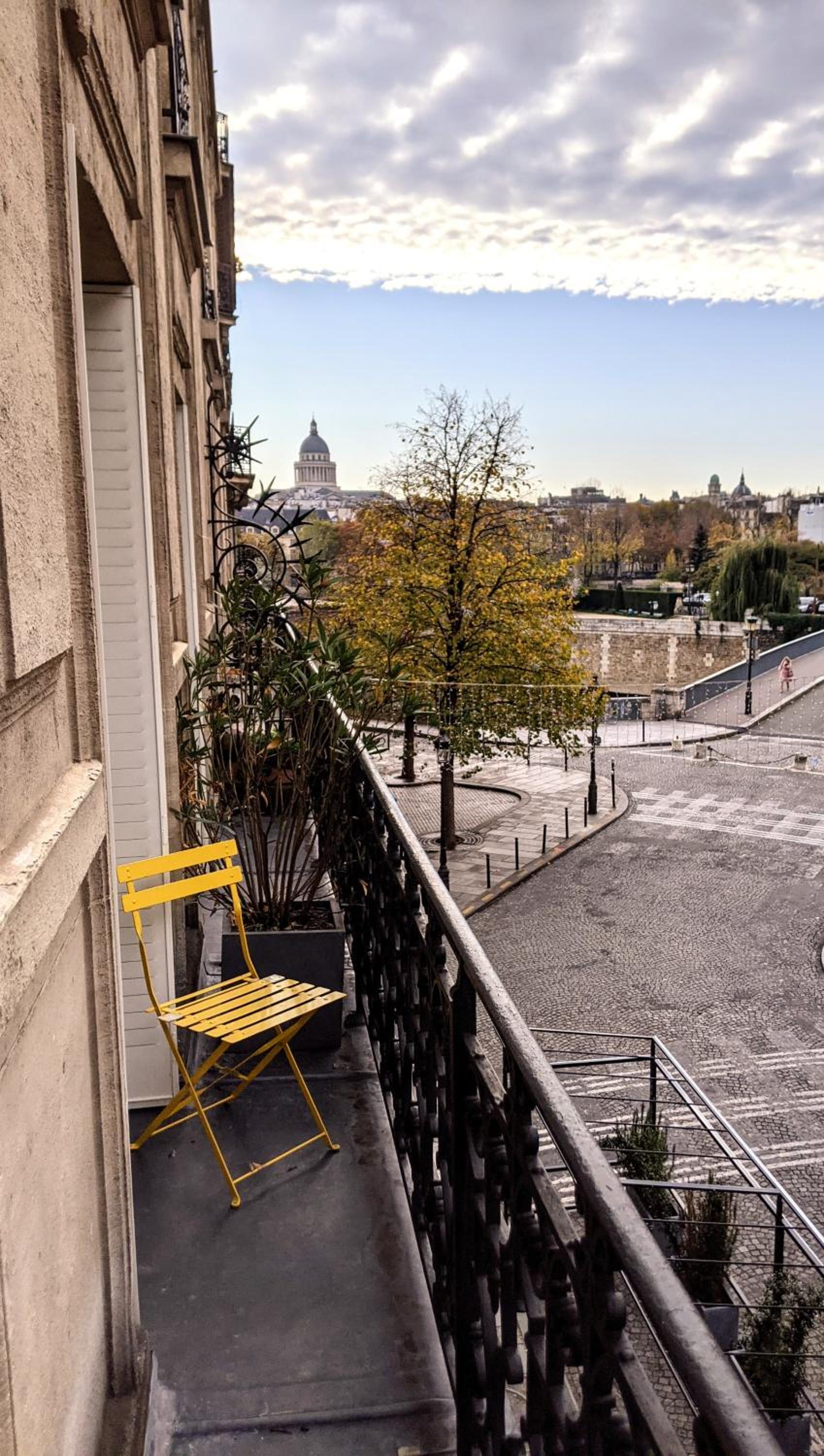 RESIDENCES HARCOURT - Ile Saint Louis - PARIS