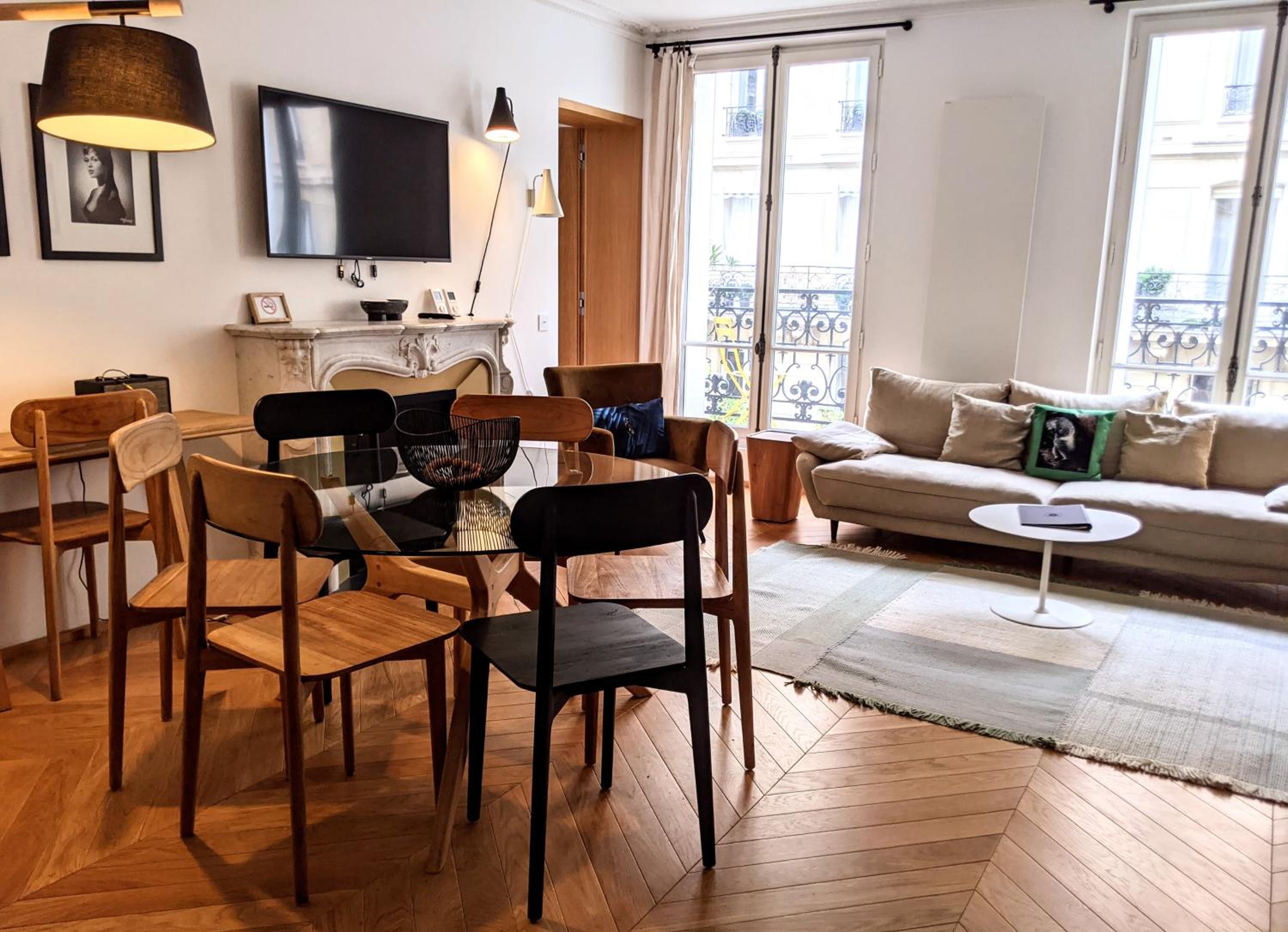 RESIDENCES HARCOURT - Ile Saint Louis - PARIS
