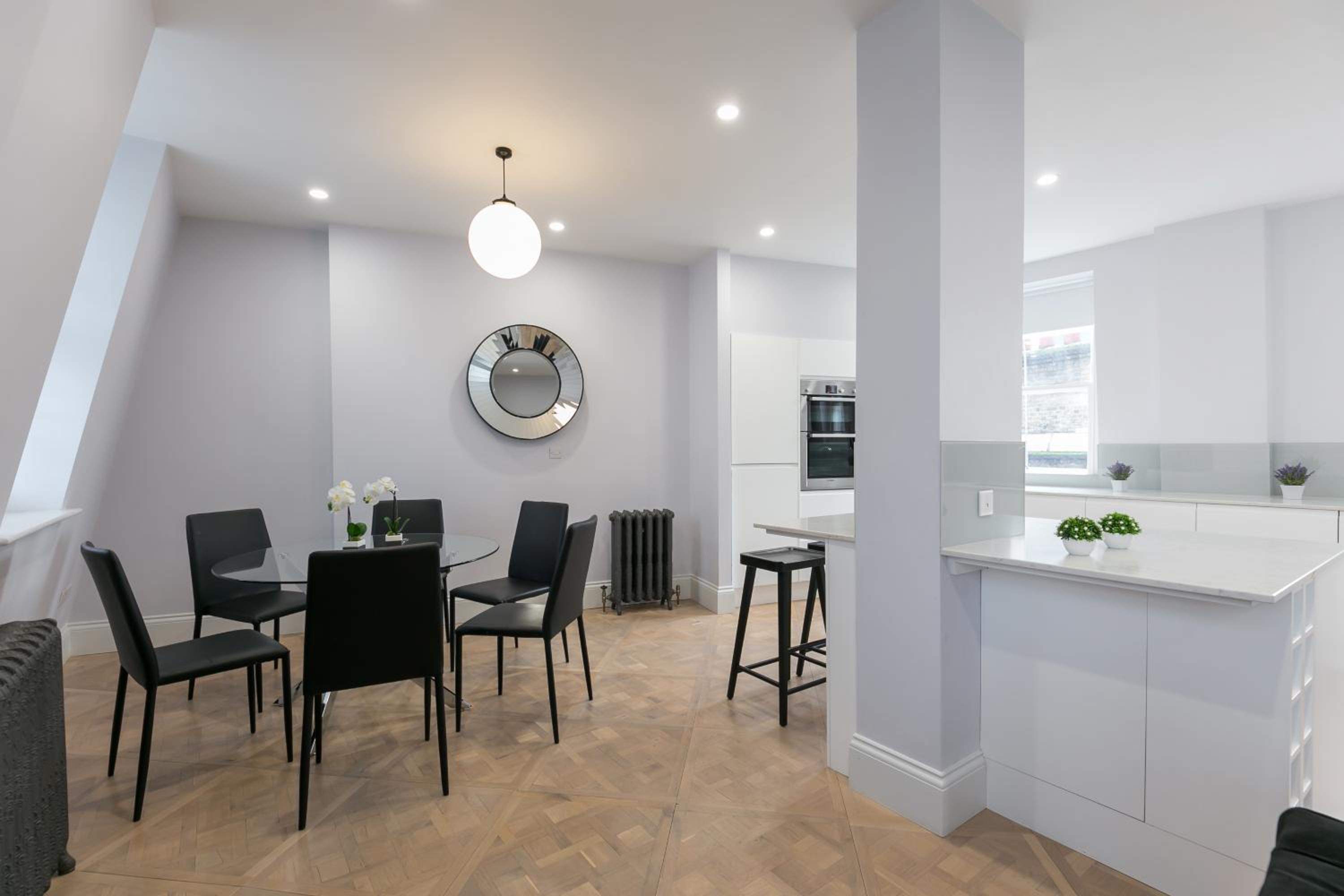 Urban Chic - Shaftesbury