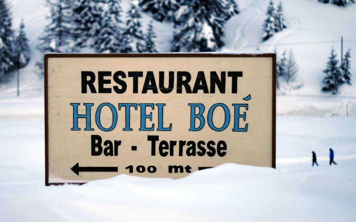 restaurant
