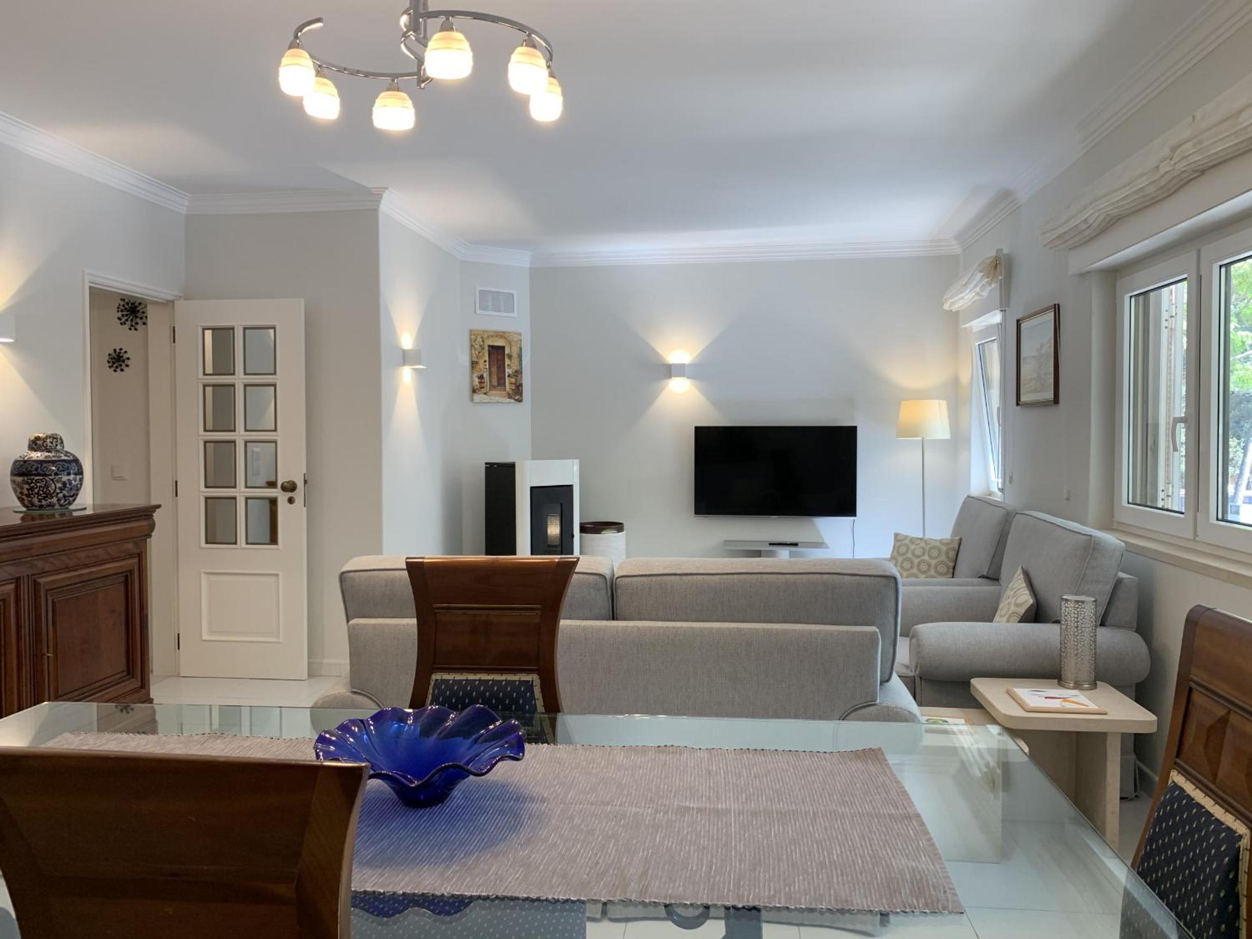 FLH Cascais Posh Apartment view 3