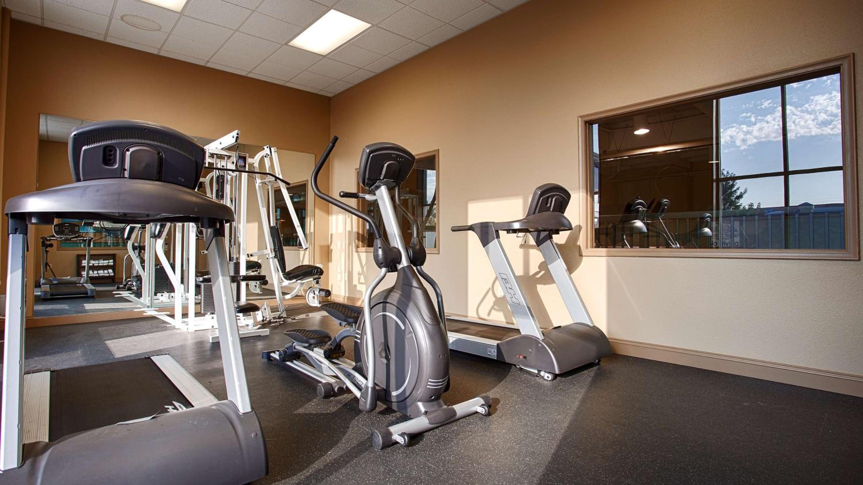 Council Bluffs Vacations - Best Western Crossroads of the Bluffs - Property Image 6