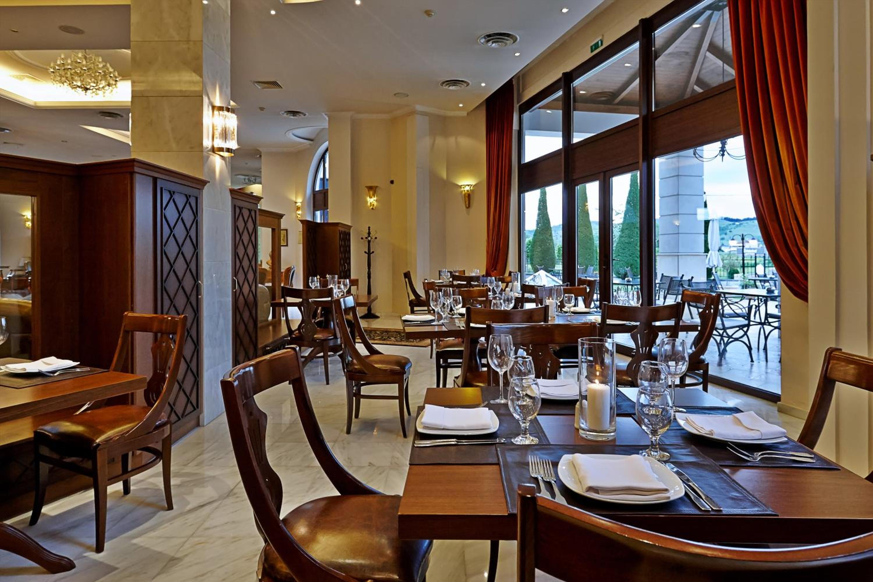 restaurant