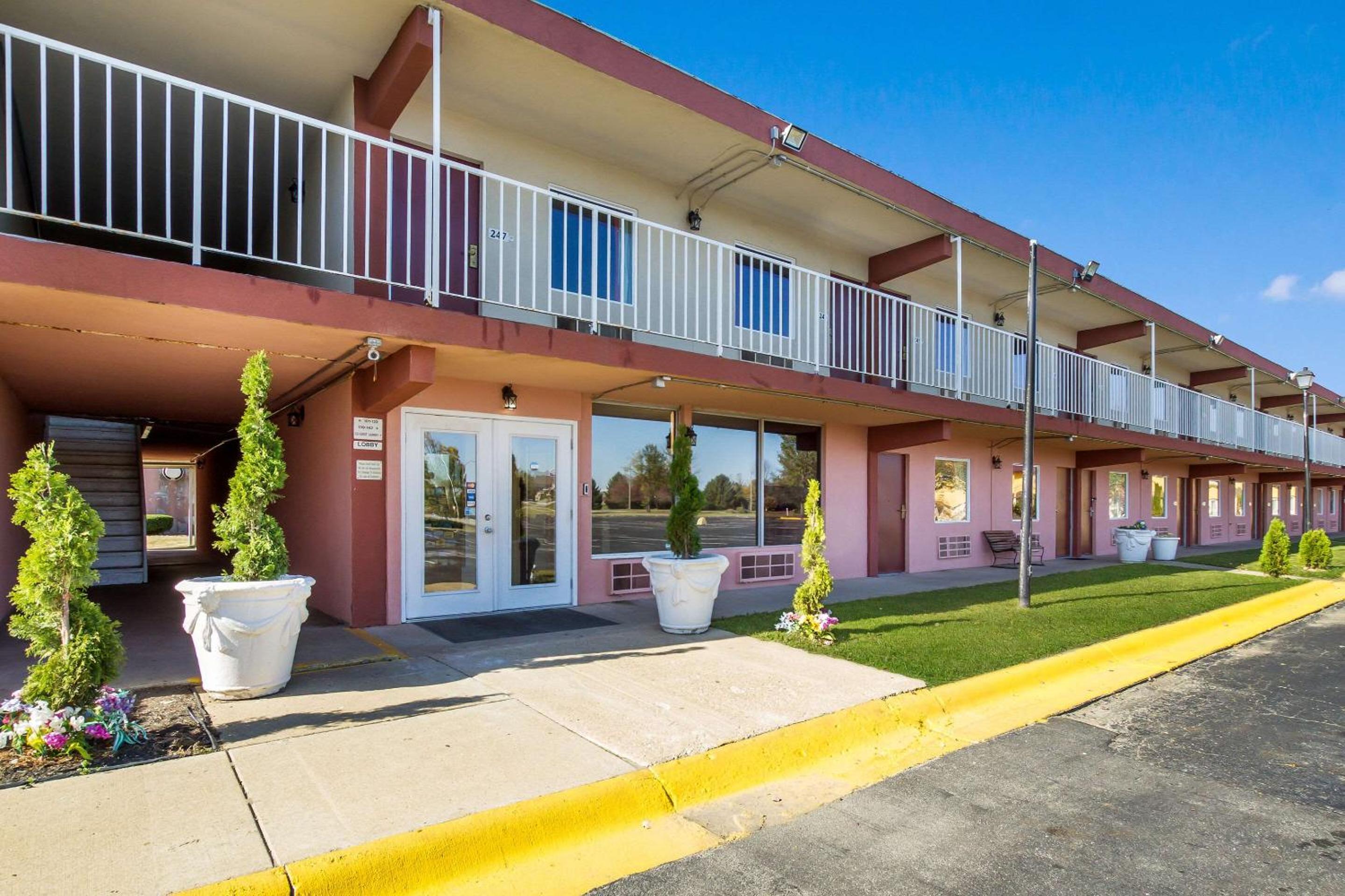 Danville Vacations - Americas Best Value Inn Danville - Property Image 1