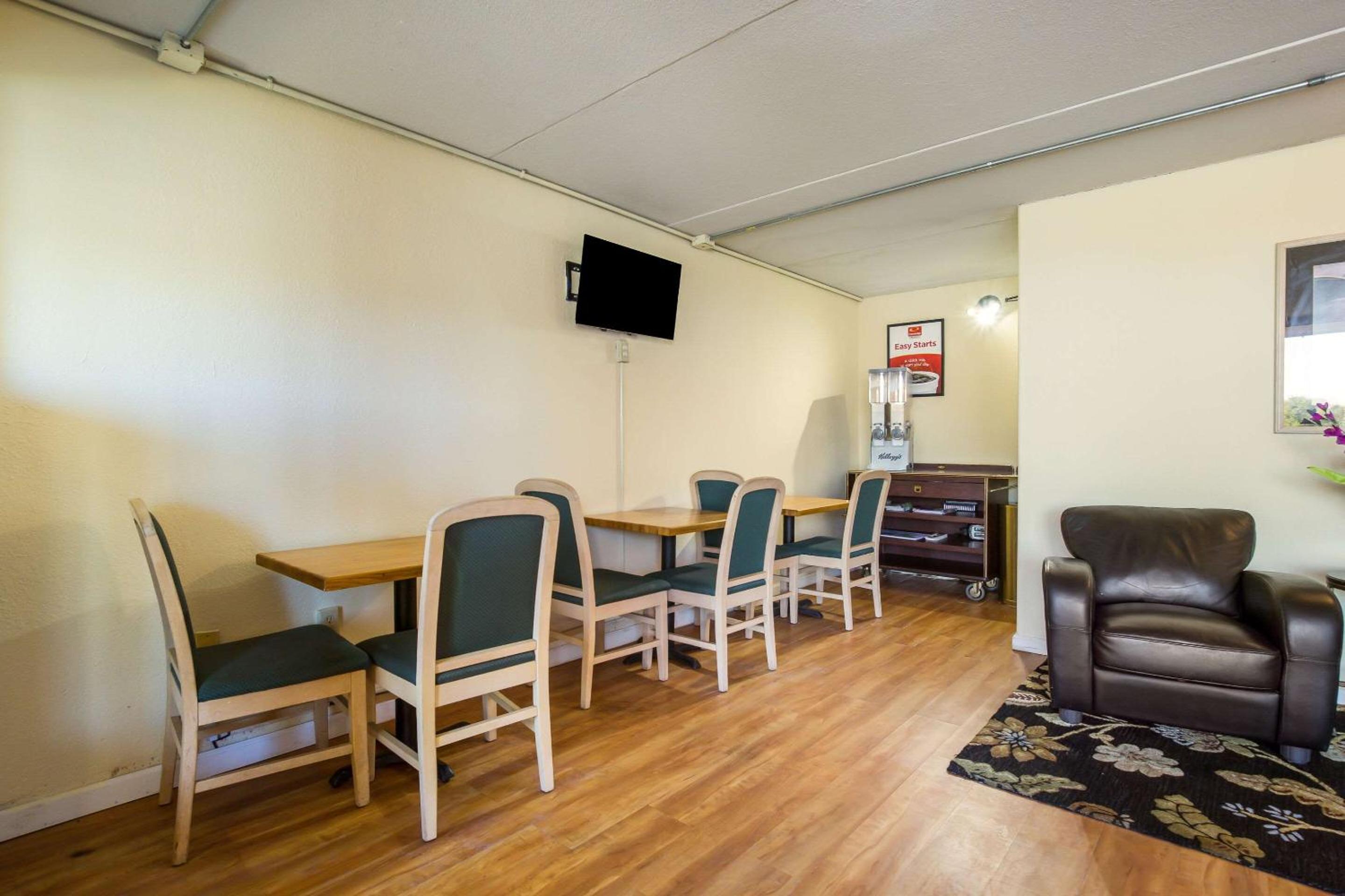 Danville Vacations - Americas Best Value Inn Danville - Property Image 57