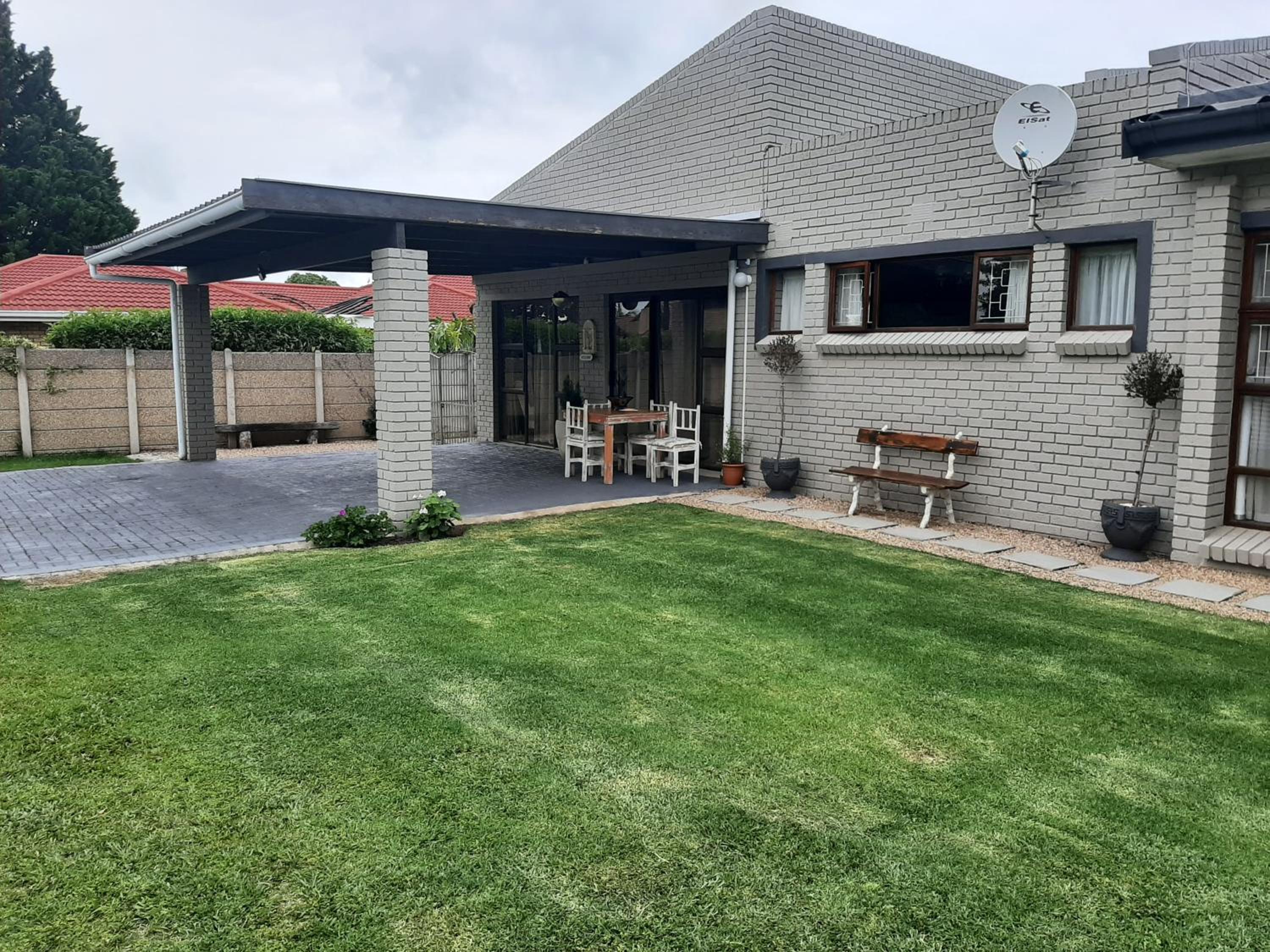 Mrs Catherines Selfcatering Apartment view 5