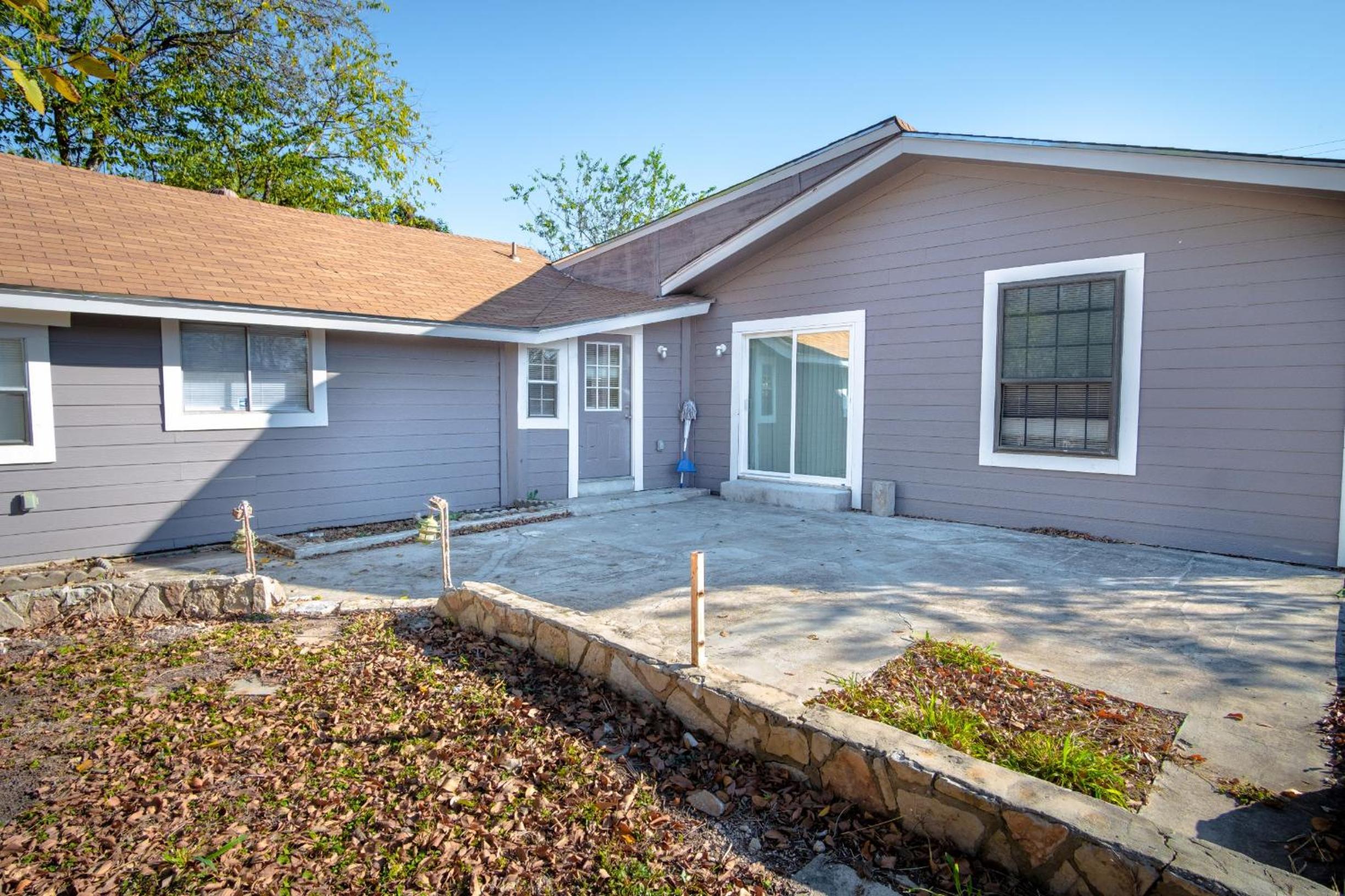 Nice 3B 2BA Near Downtown 2 Min AtandT Center view 4