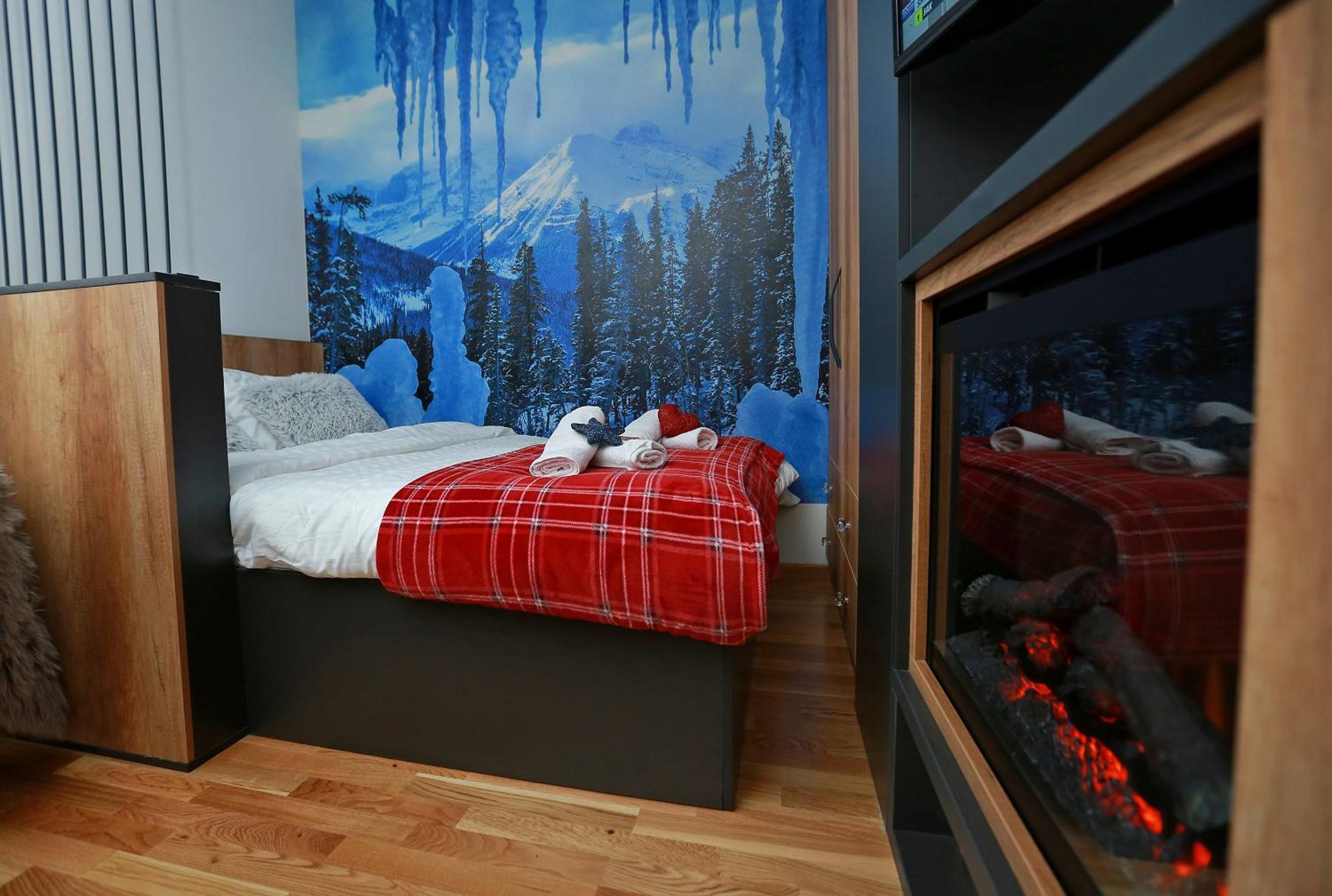 Photo 8