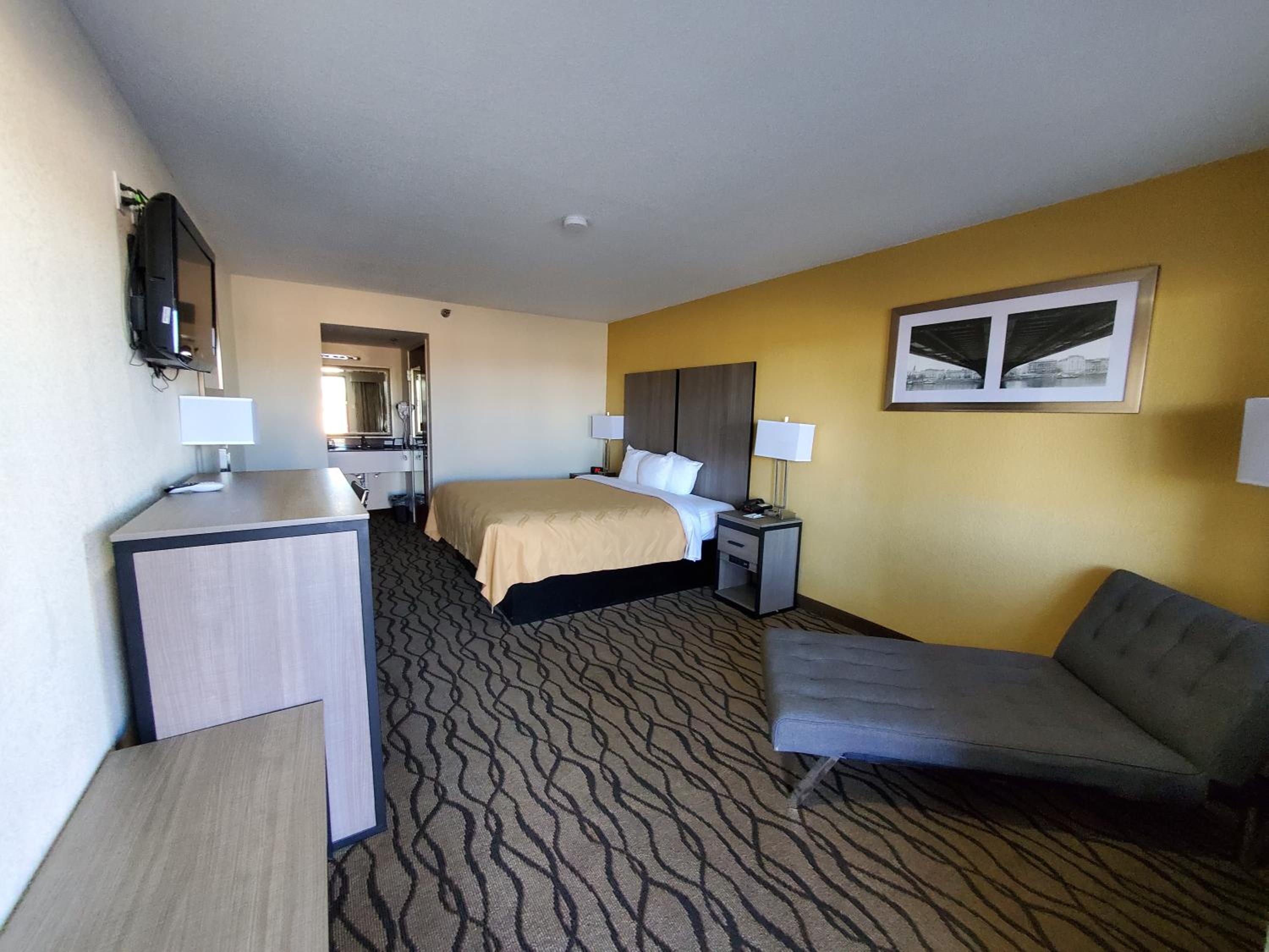 Fort Stockton Vacations - Quality Inn - Property Image 3