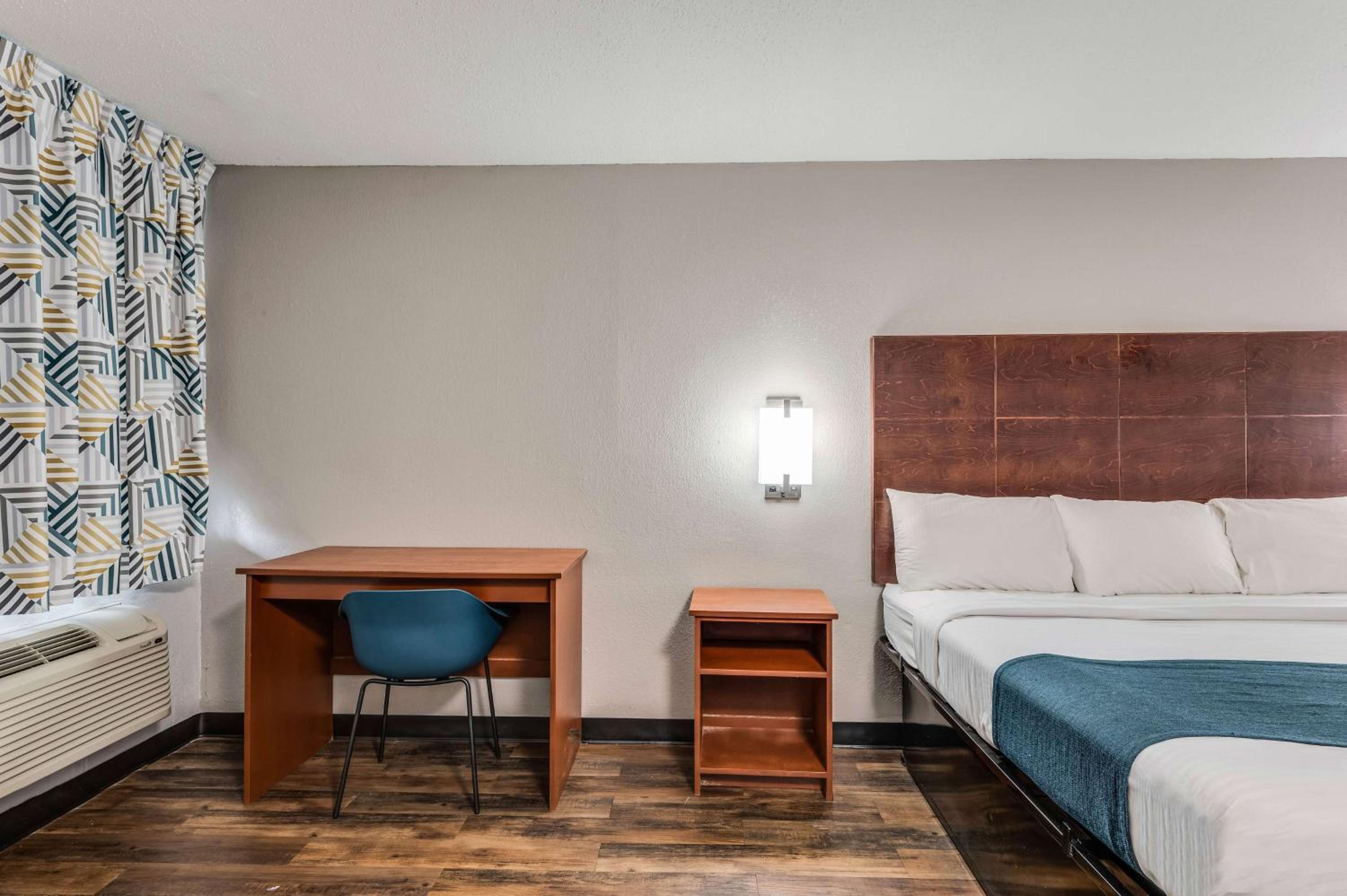 Tupelo Vacations - Motel 6-Tupelo, MS - Downtown - Property Image 4