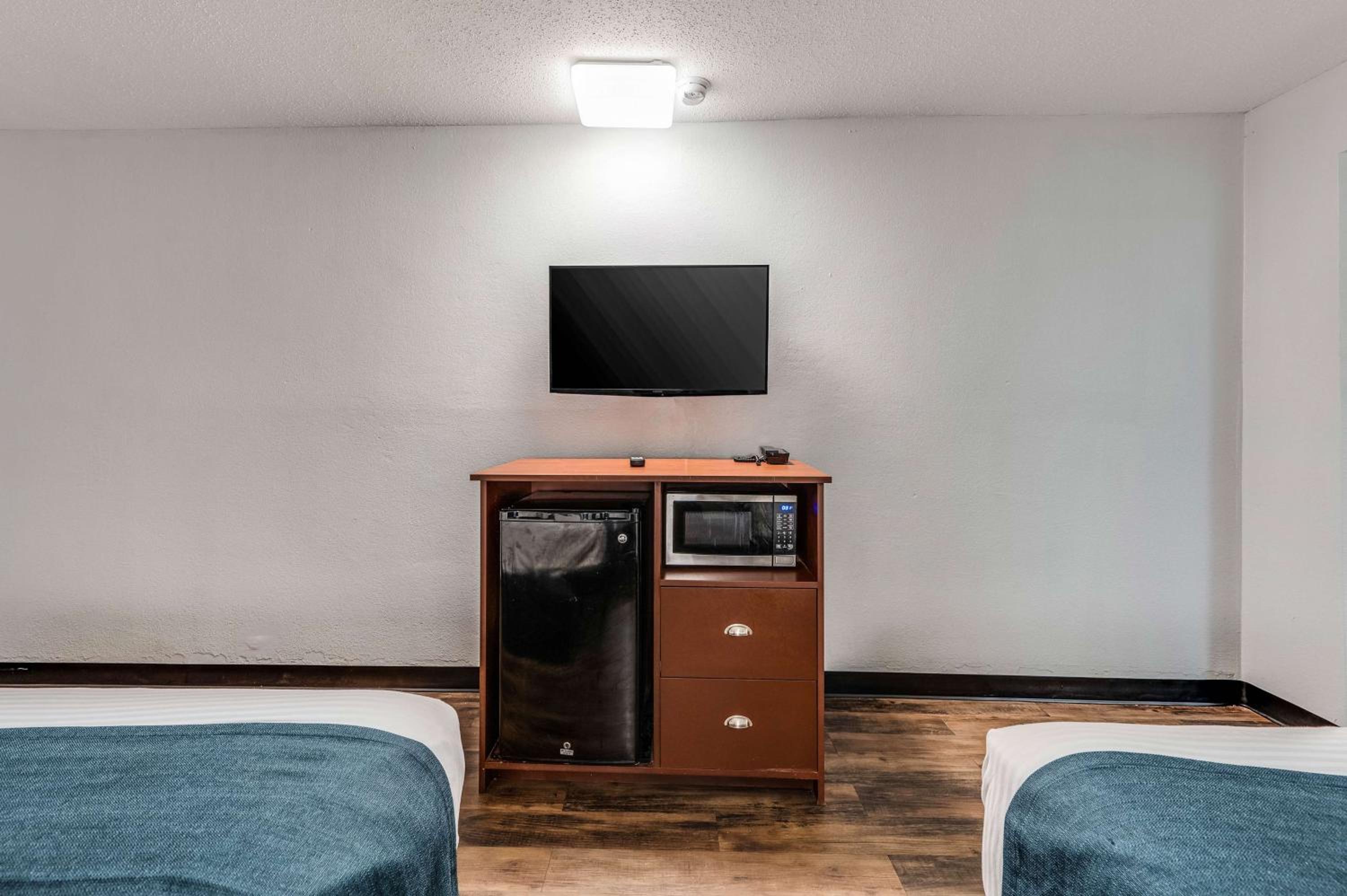 Tupelo Vacations - Motel 6-Tupelo, MS - Downtown - Property Image 32