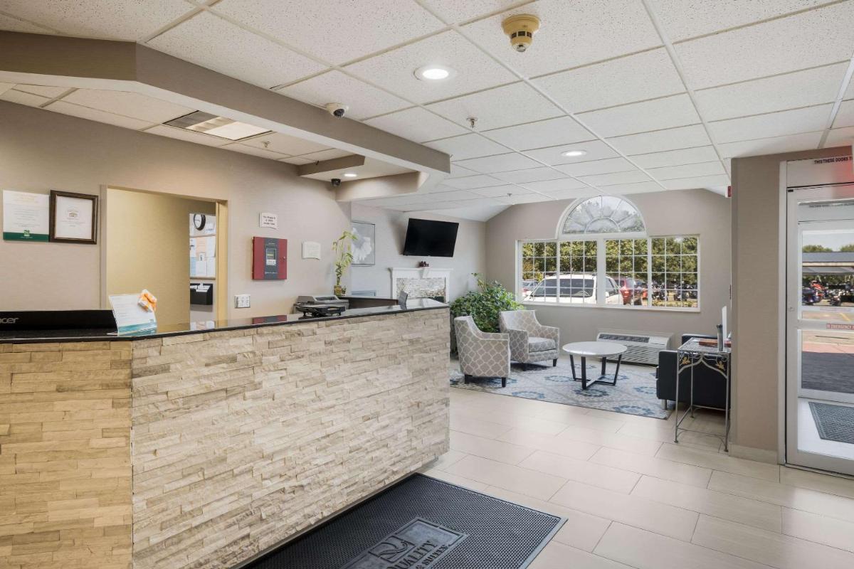 hotel reception