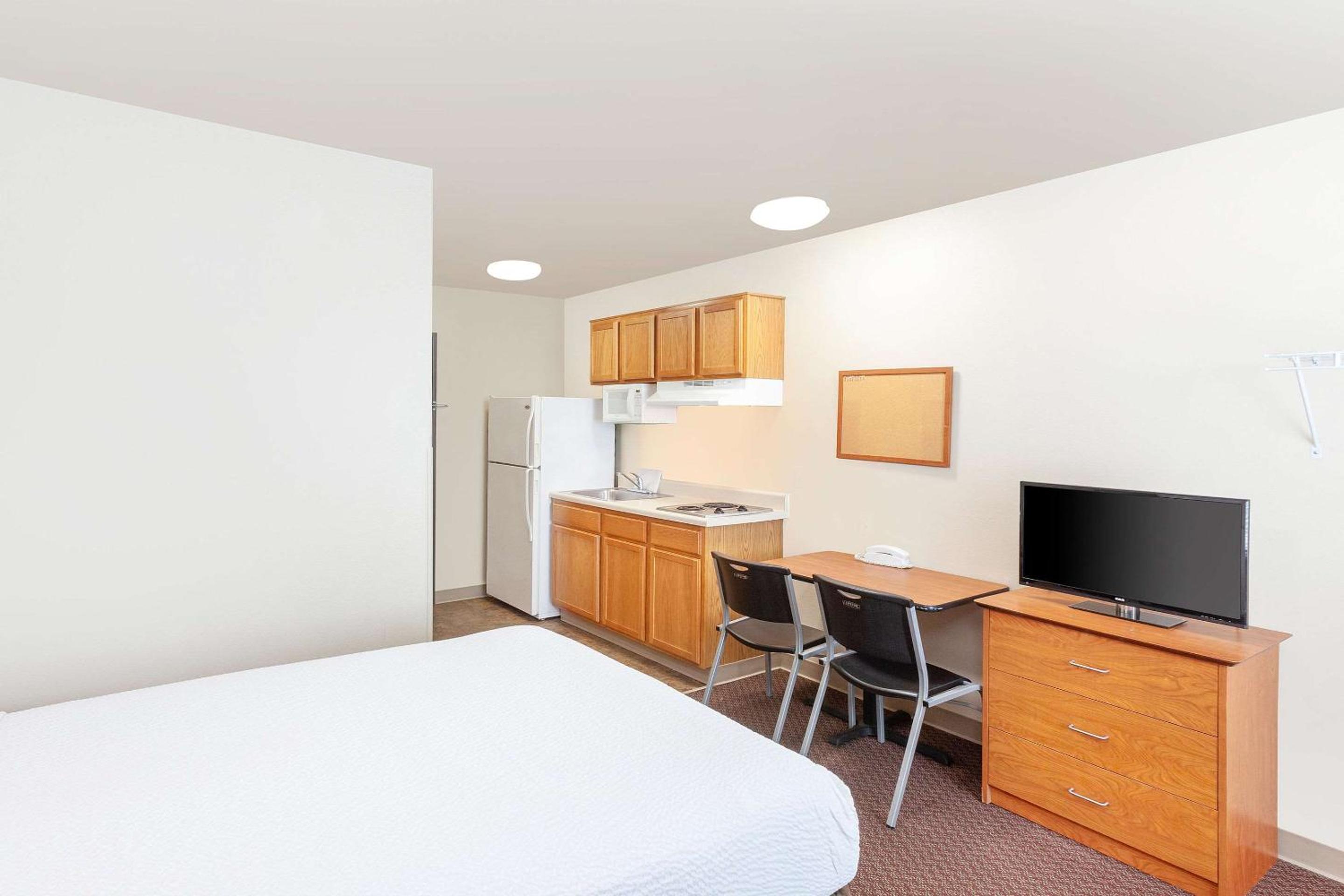 Sioux Falls Vacations - WoodSpring Suites Sioux Falls - Property Image 12