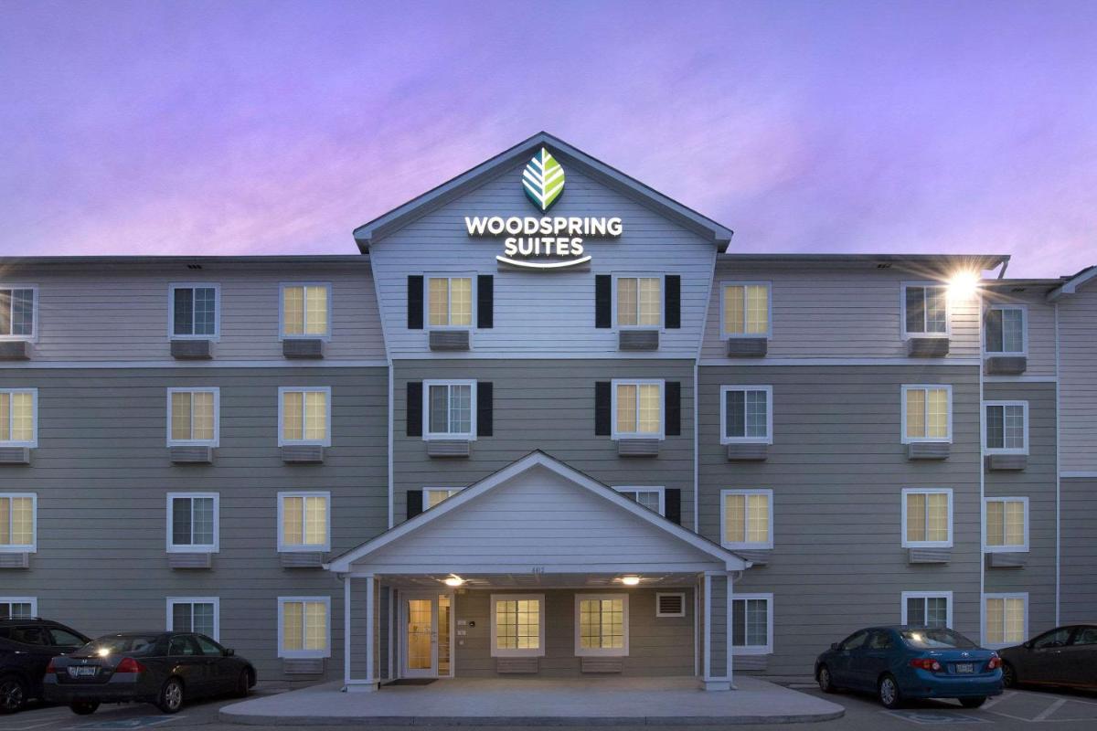 Hotel WoodSpring Suites Knoxville Airport - Image 1