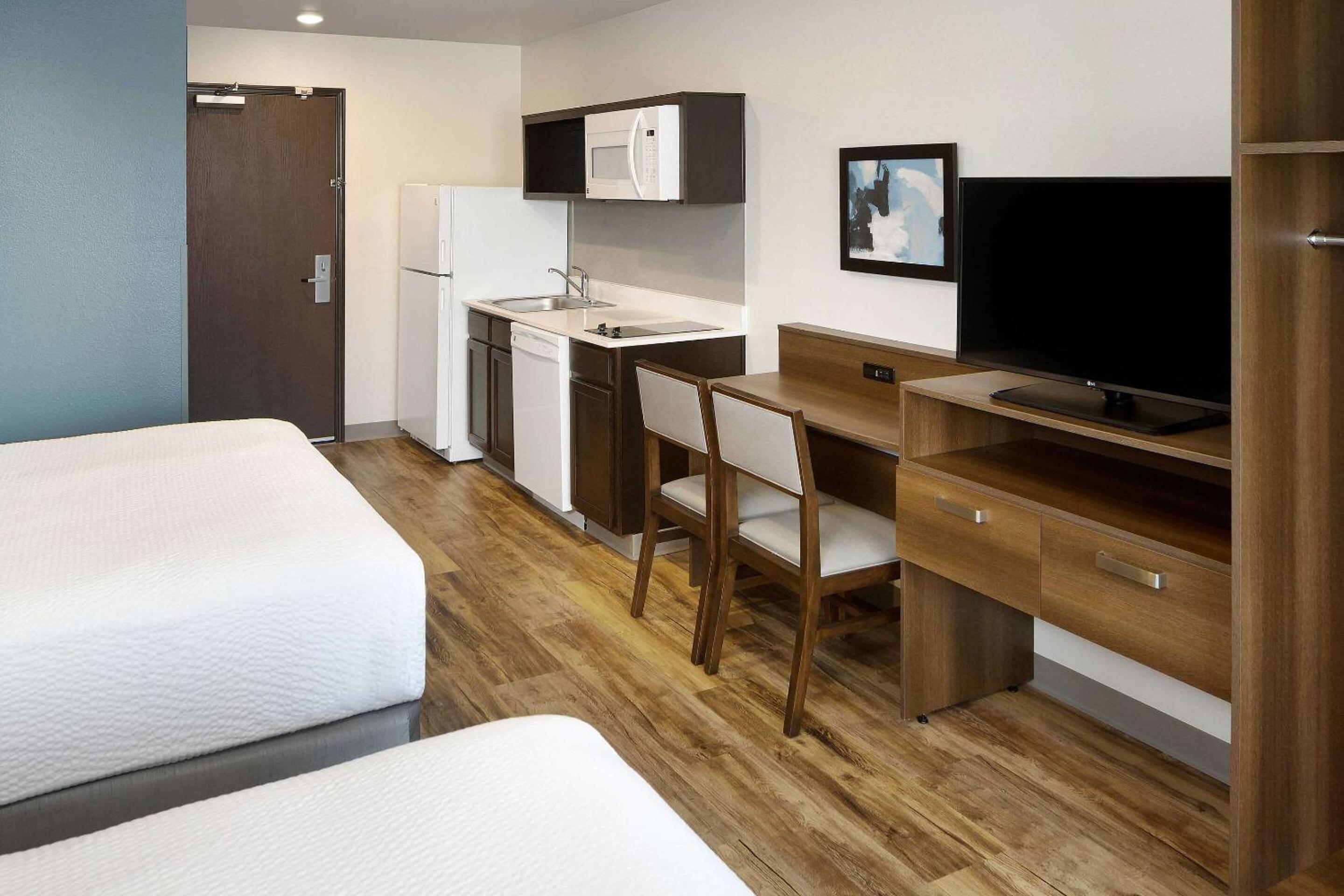 Woodspring Suites Houston IAH Airport