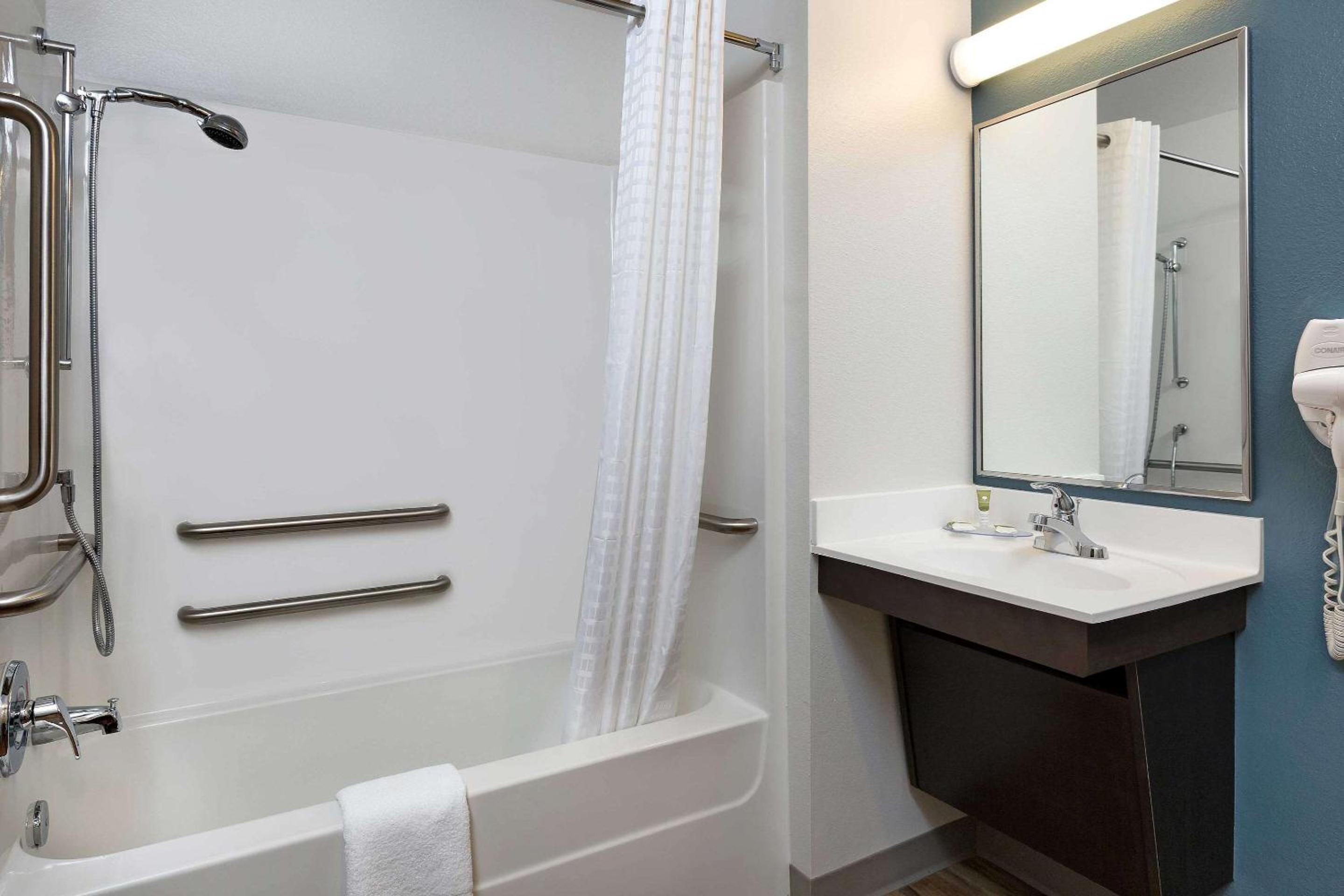 Woodspring Suites Houston IAH Airport