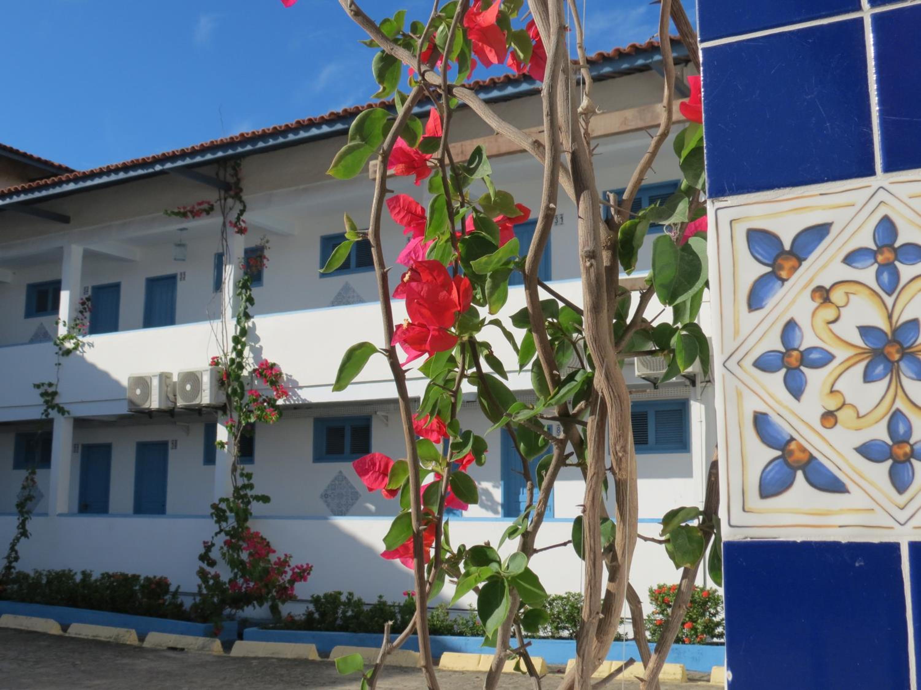 Hotel La Suite Praia Hotel - Image 1