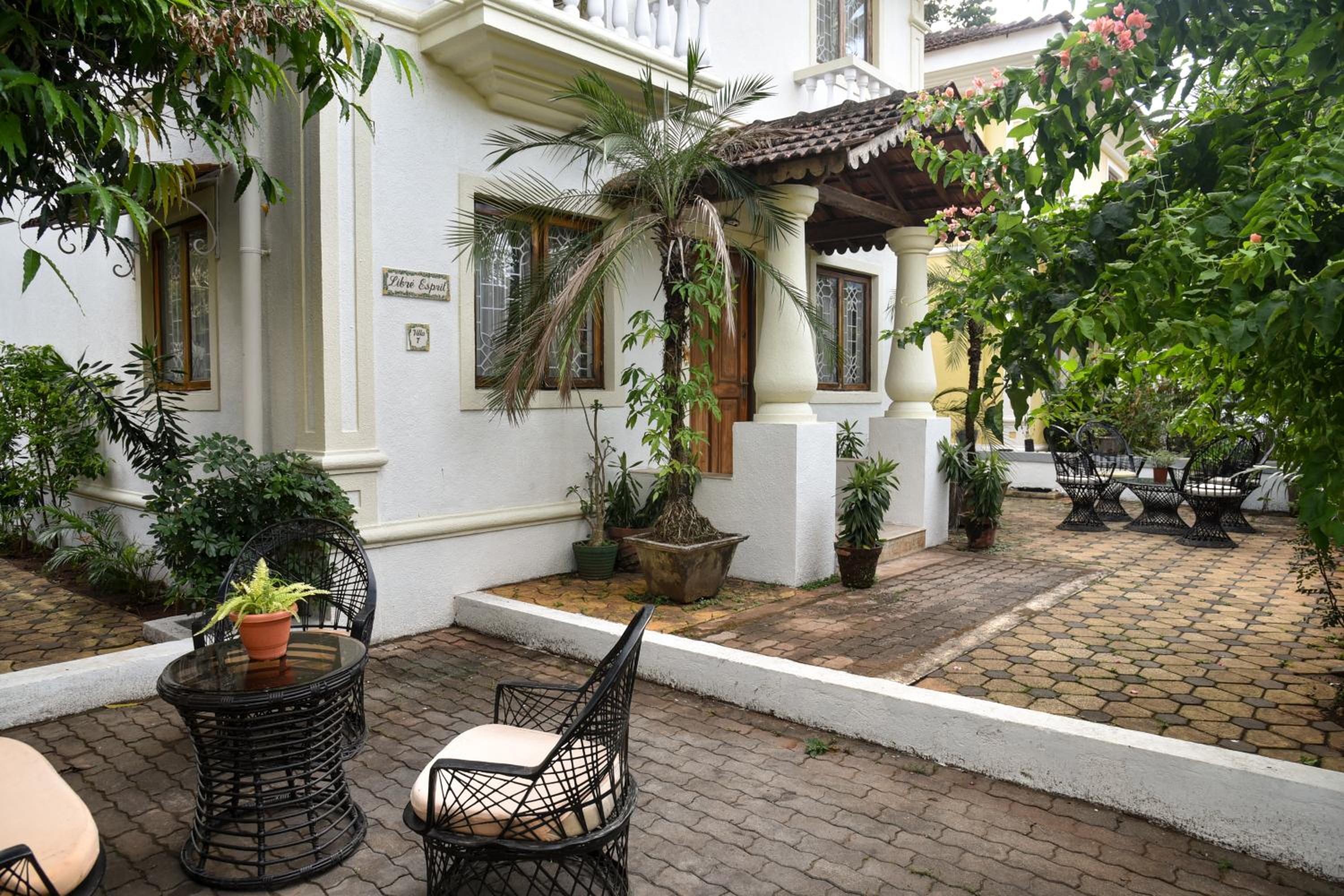 Villa Samaara3 Condolim Goa 500mts from Beach view 3