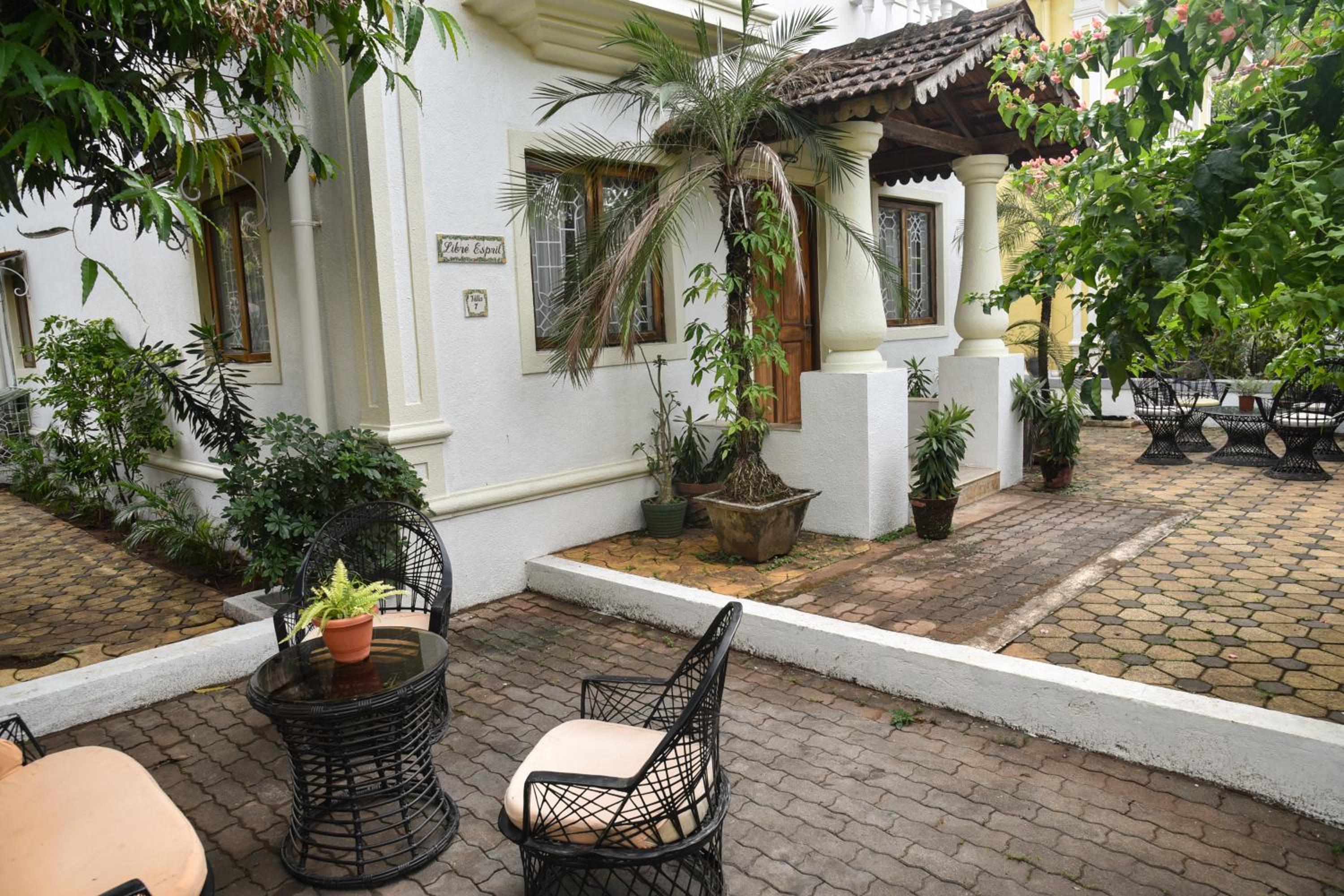 Villa Samaara3 Condolim Goa 500mts from Beach view 2