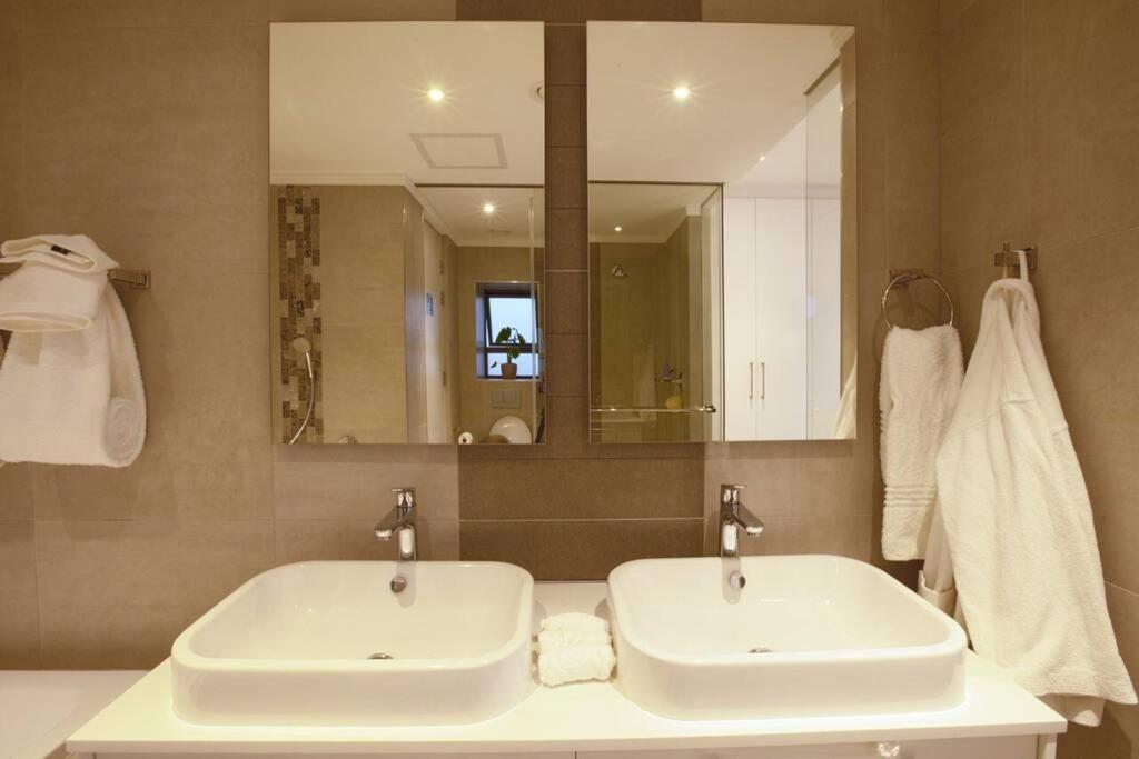 New Luxury Spacious Apartment