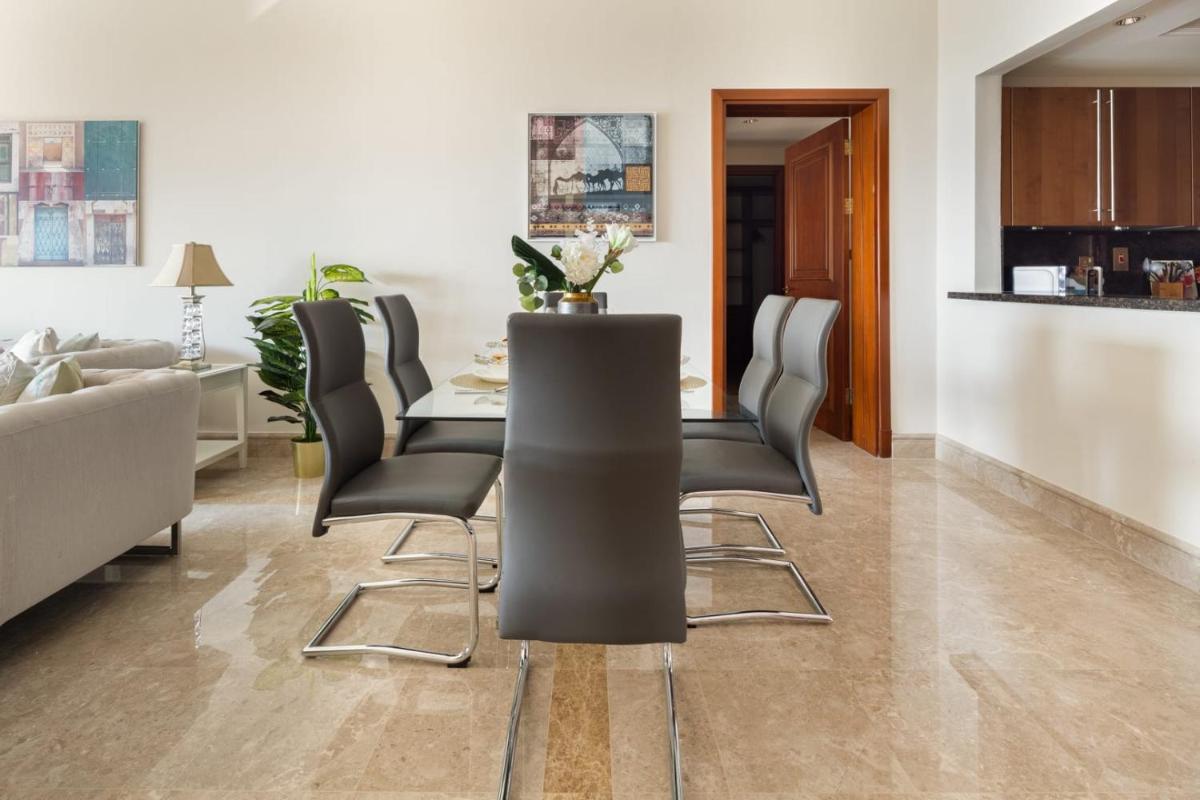 Frank Porter - Fairmont Palm Residences