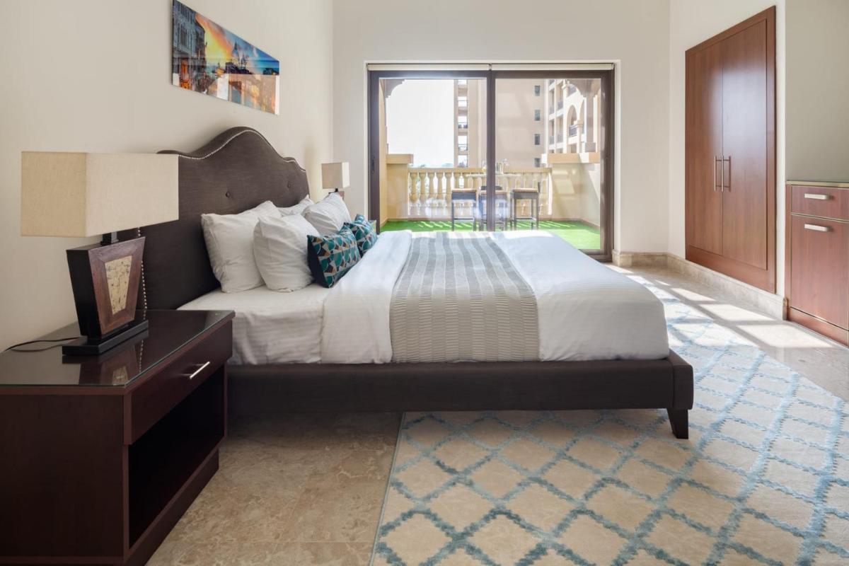 Frank Porter - Fairmont Palm Residences