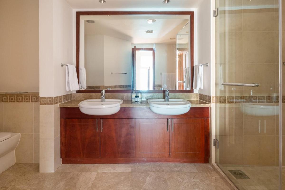 Frank Porter - Fairmont Palm Residences