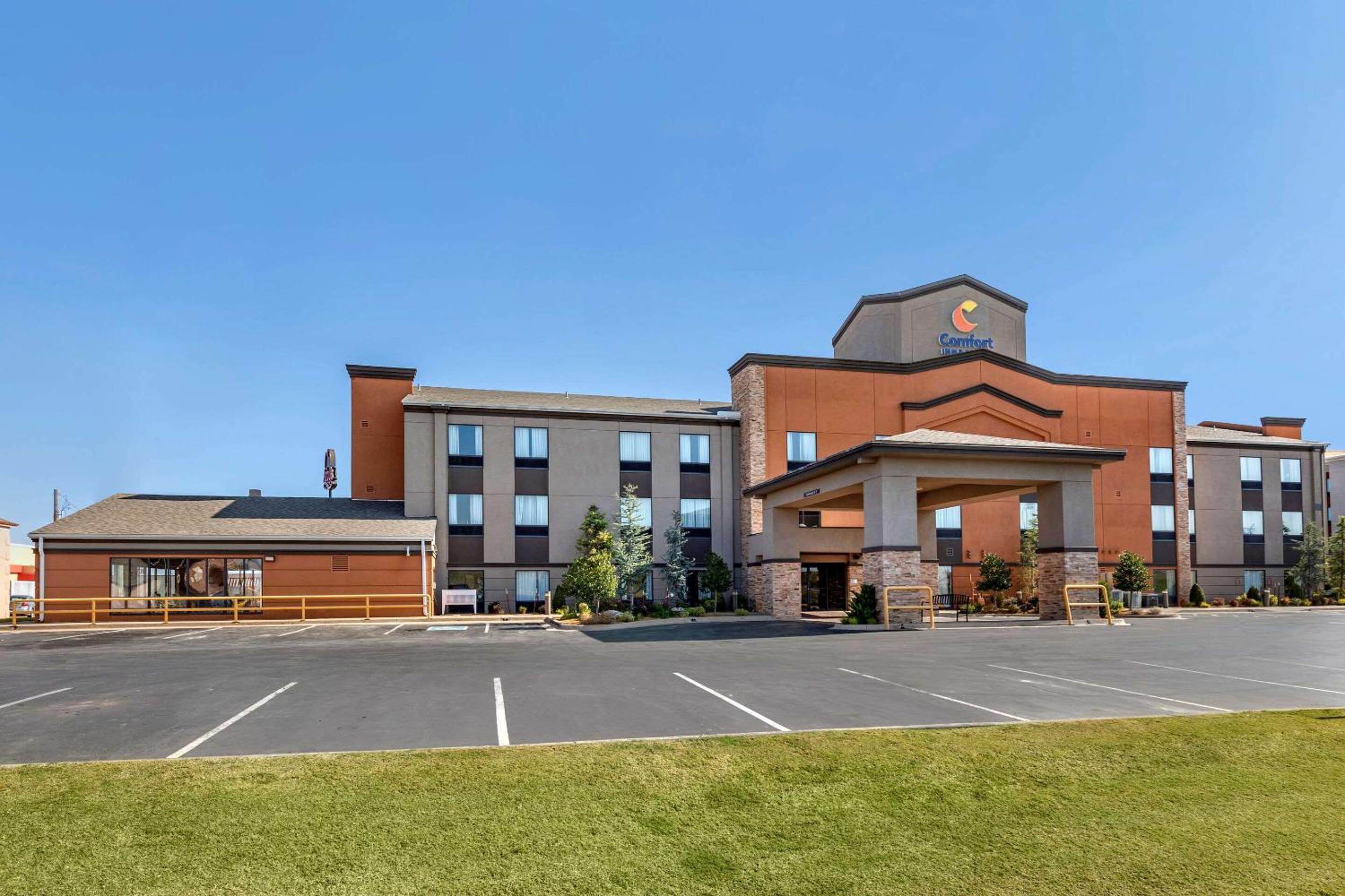 Hotel Comfort Inn & Suites Pauls Valley - City Lake