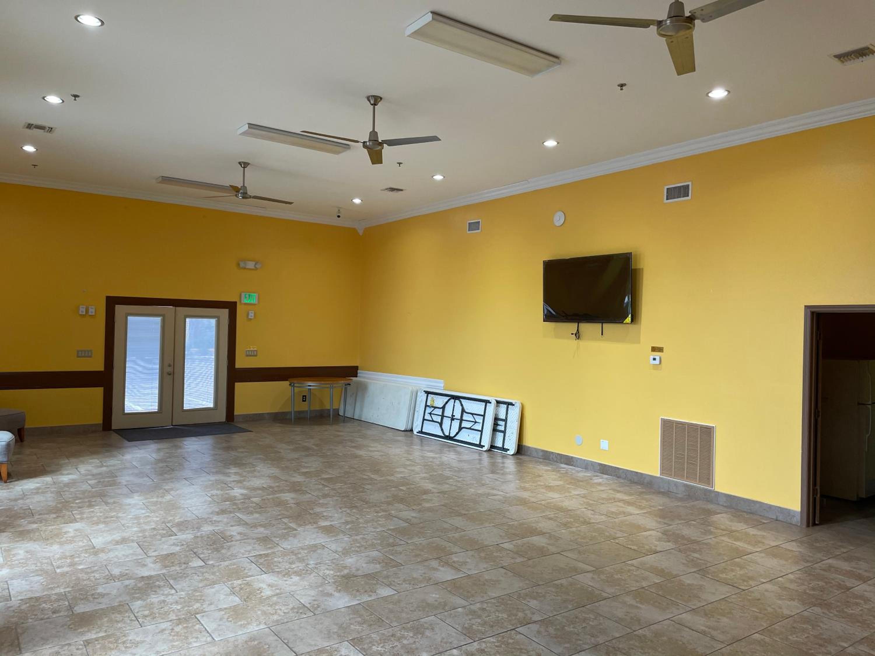 Los Fresnos Inn and Suites
