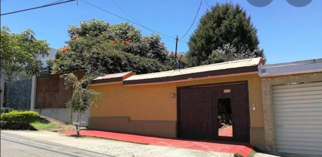 Hotel Casa Irazu - Image 1