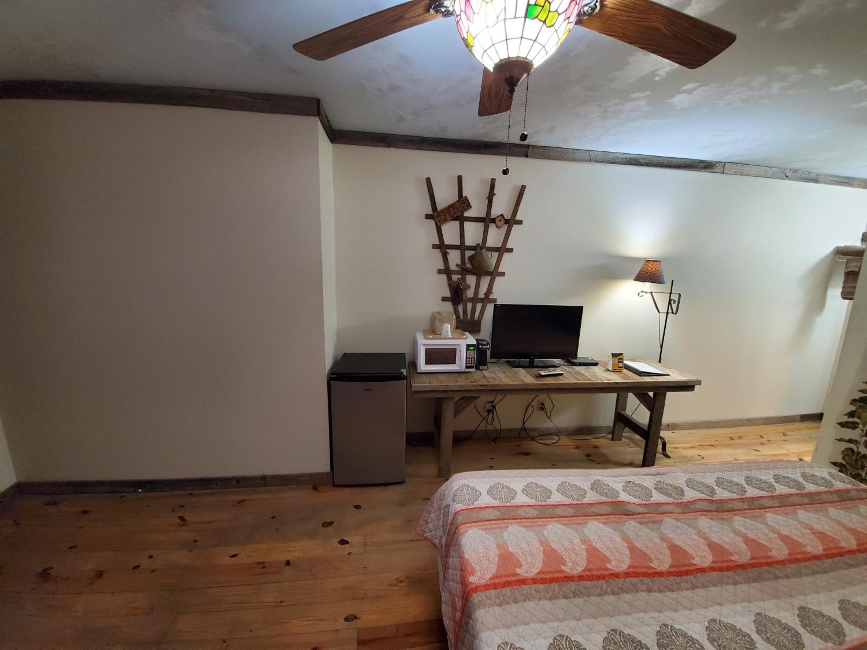 Jamesport Inn