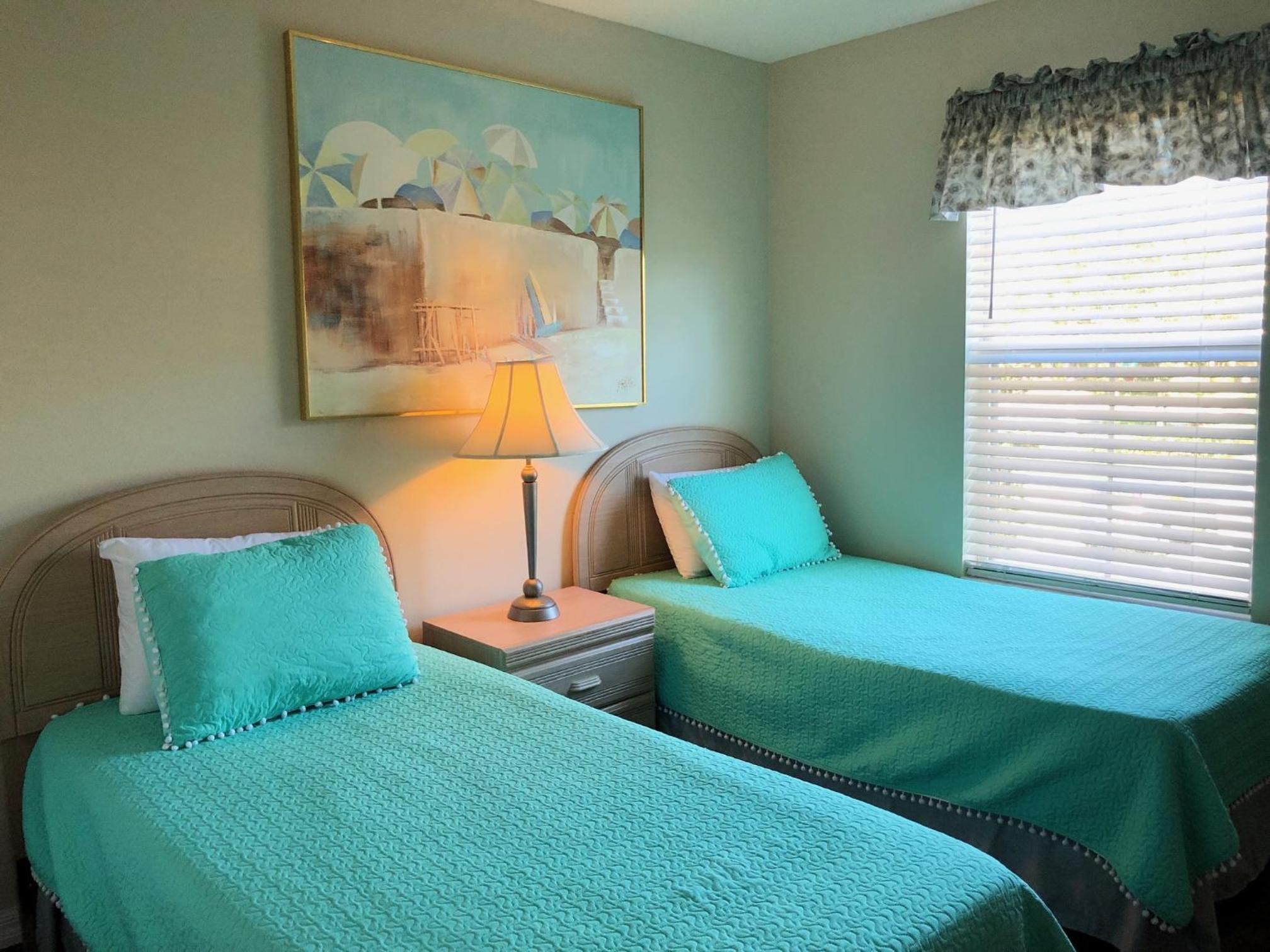 Gated Emerald island resort townhome, Overlook Pool, 3 miles to Disney, rent by owner view 3