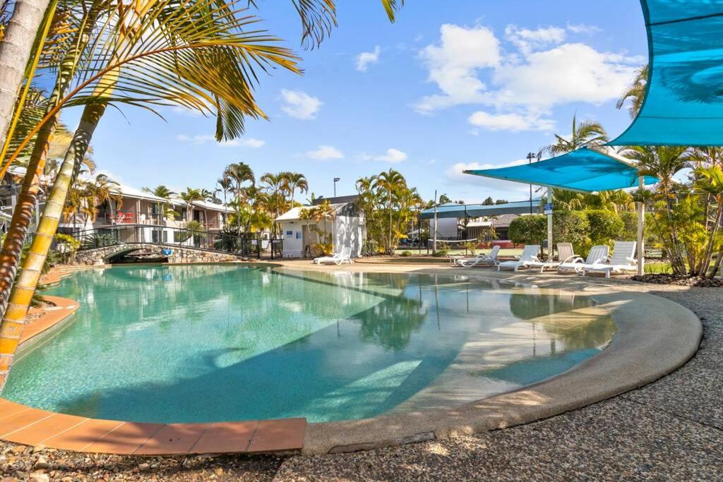 Tropical Retreat in 2 Bedroom Townhouse