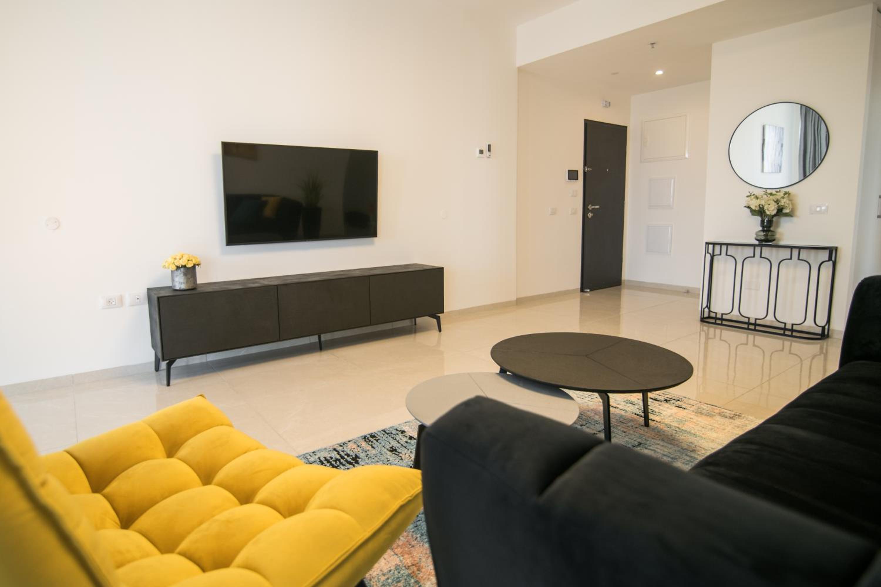 Gorgeous Design 3 BDR Apart - J Tower - Amazing View! view 5