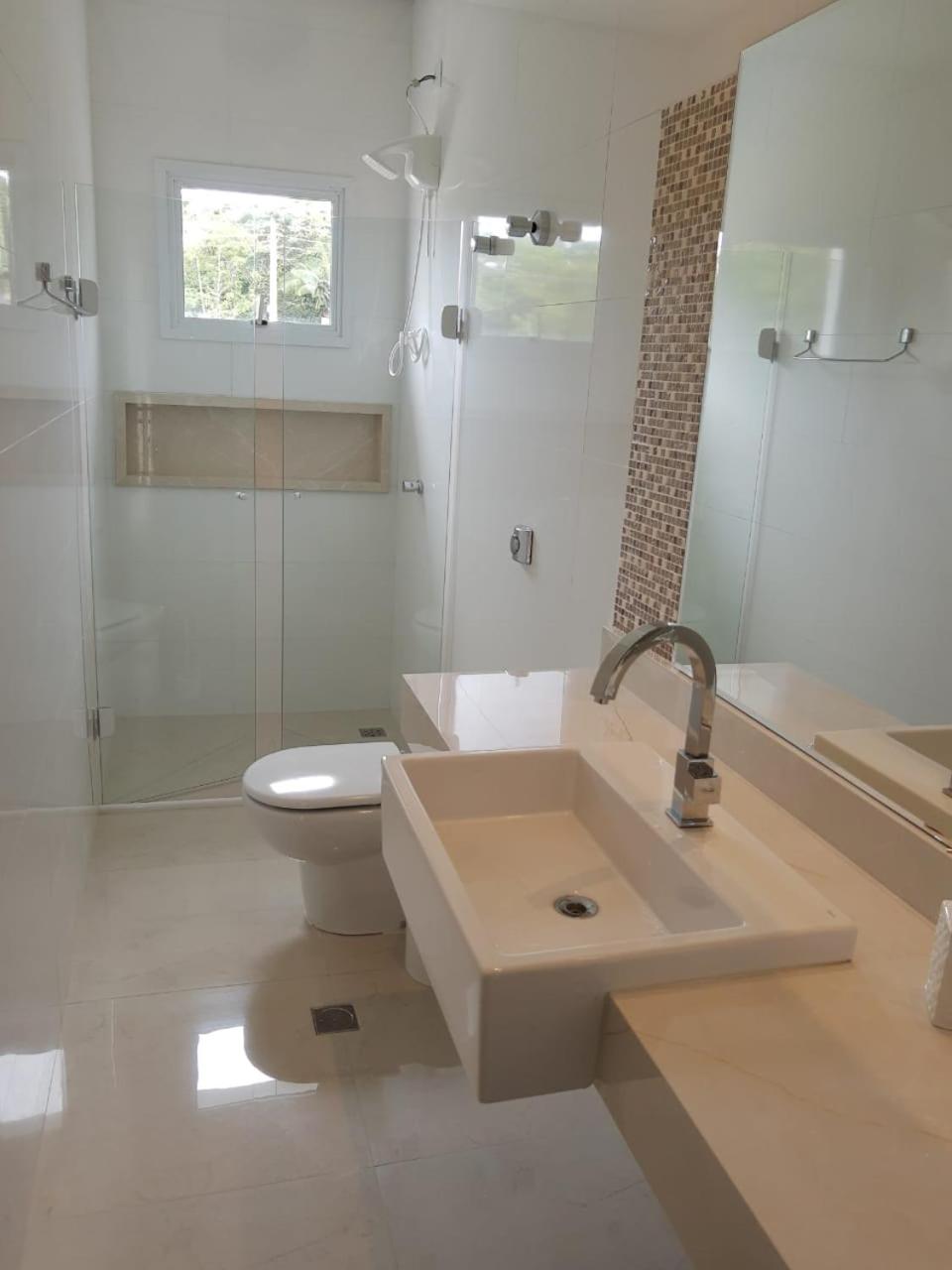 Casa Alto Padrão em Ubatuba em Condomínio