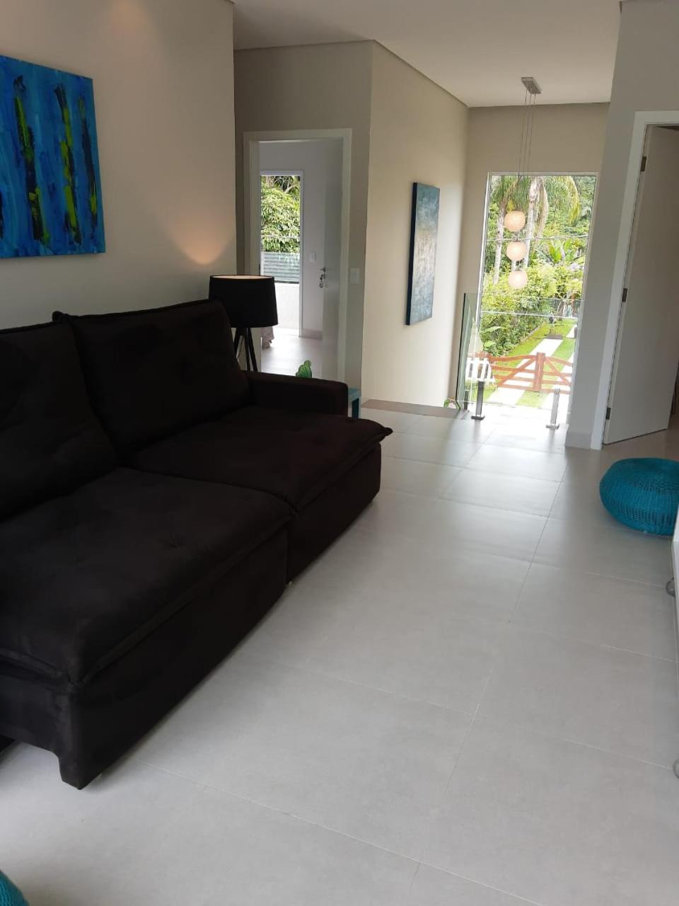 Casa Alto Padrão em Ubatuba em Condomínio