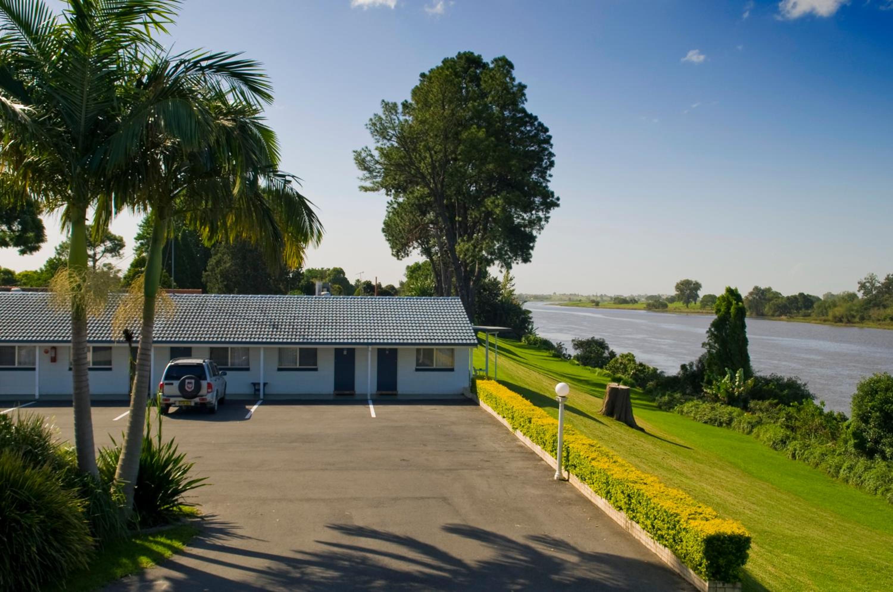 Colonial Court Motor Inn
