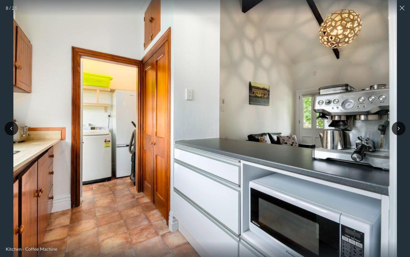 Central Peach - Queenstown Holiday Home view 3
