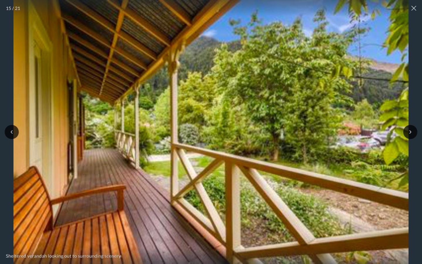 Central Peach - Queenstown Holiday Home view 2