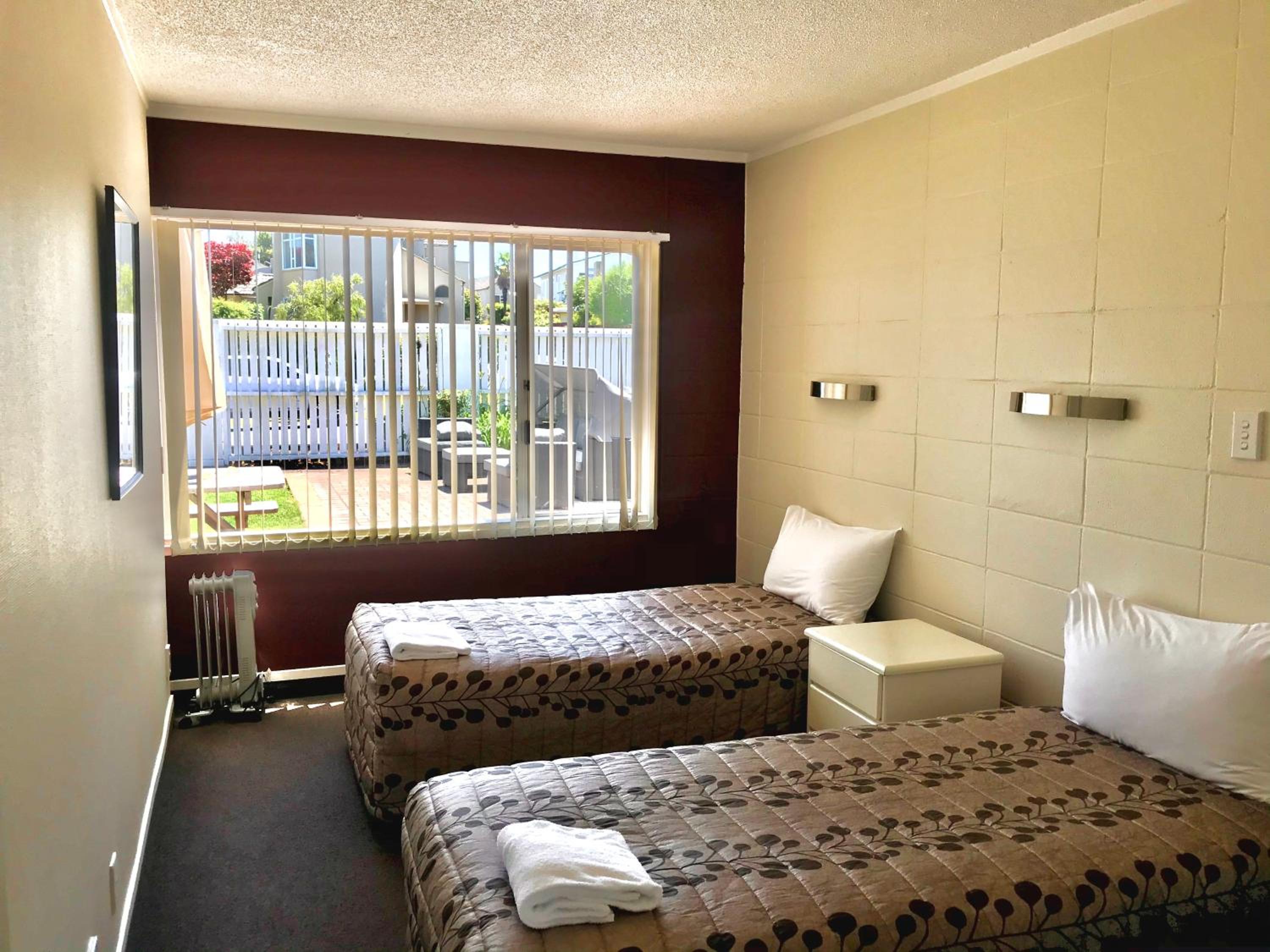 Tui Oaks Motel — photo 100