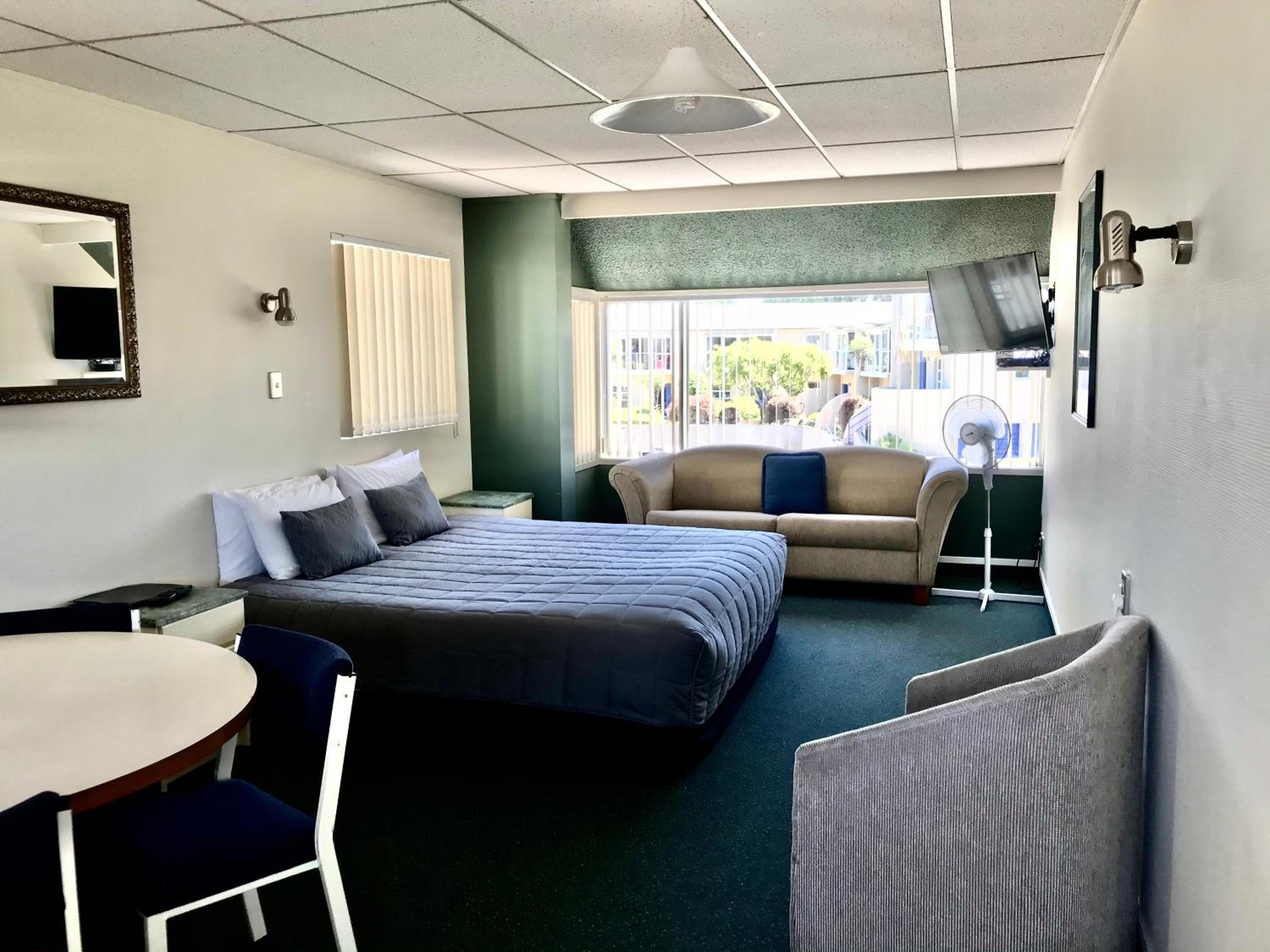 Tui Oaks Motel