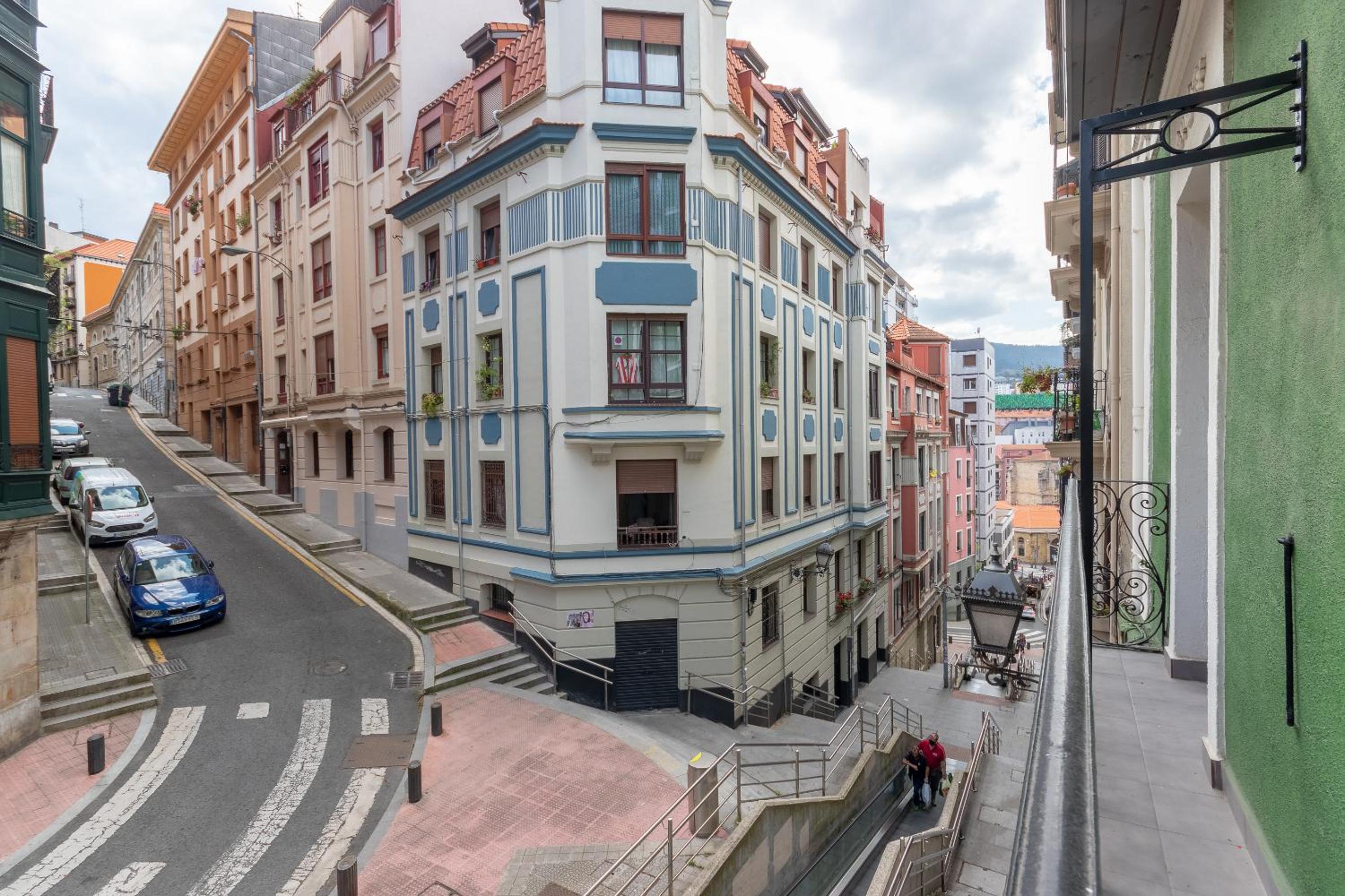 ACOGEDOR Y CON VISTAS - Casco Viejo & Parking gratis view 4